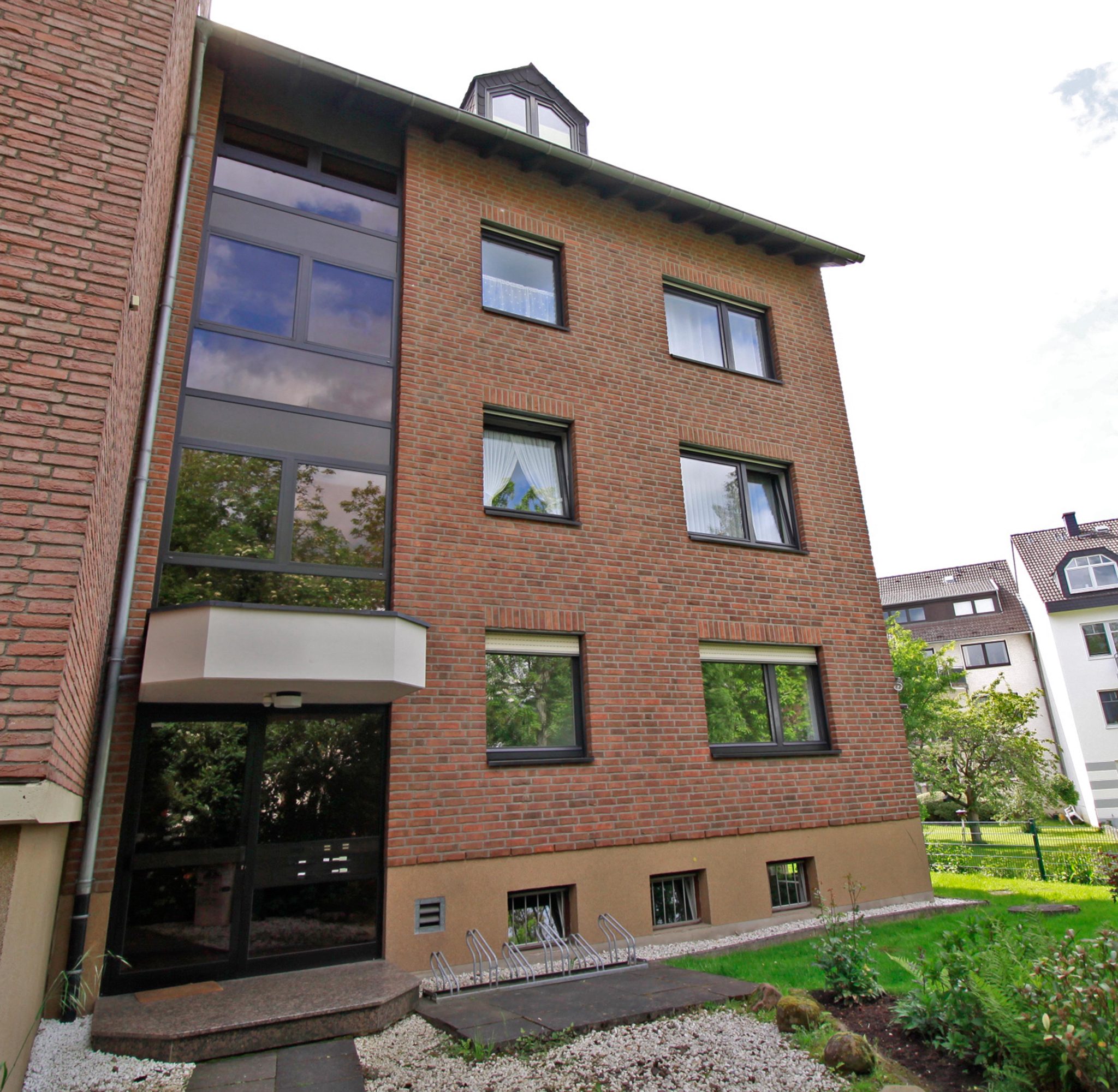 S Immobilienpartner GmbH - Immobilienangebot - Bonn - Endenich - Endenich  - Erdgeschosswohnung - Fast ein Haus!