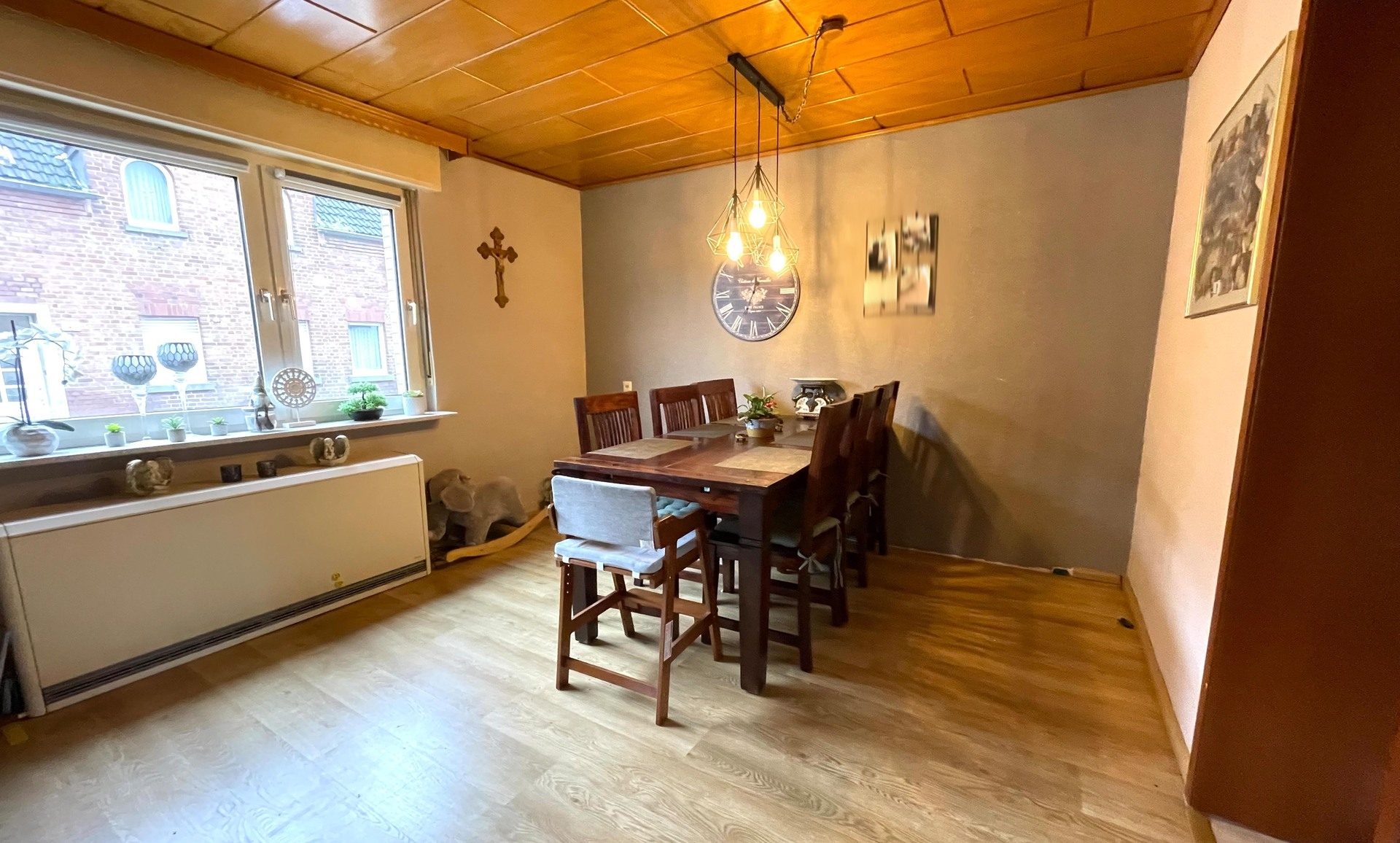 Immobilienangebot - Bergheim - Haus - Raumwunder auf großem Grundstück