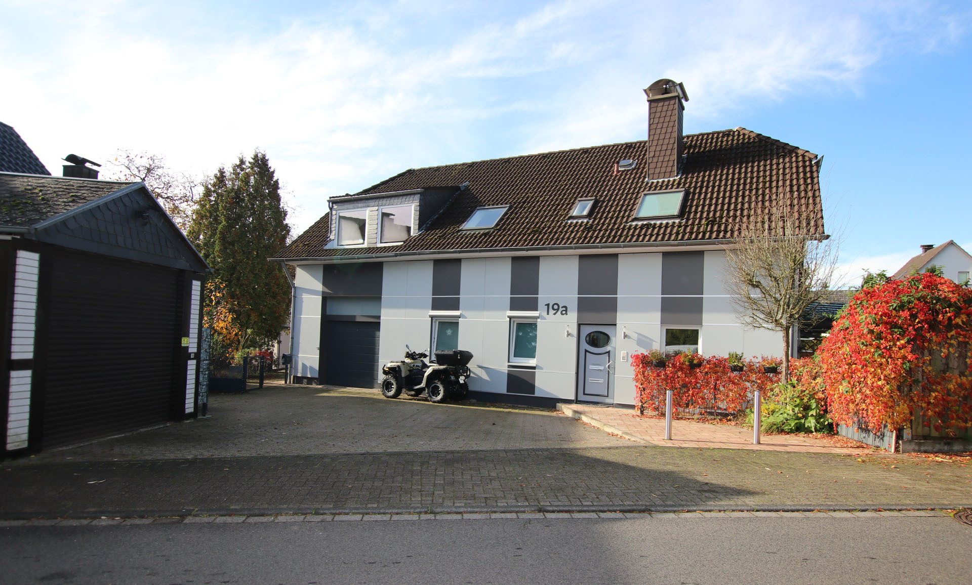 Immobilienangebot - Rösrath - Haus - Individualität am Königsforst!