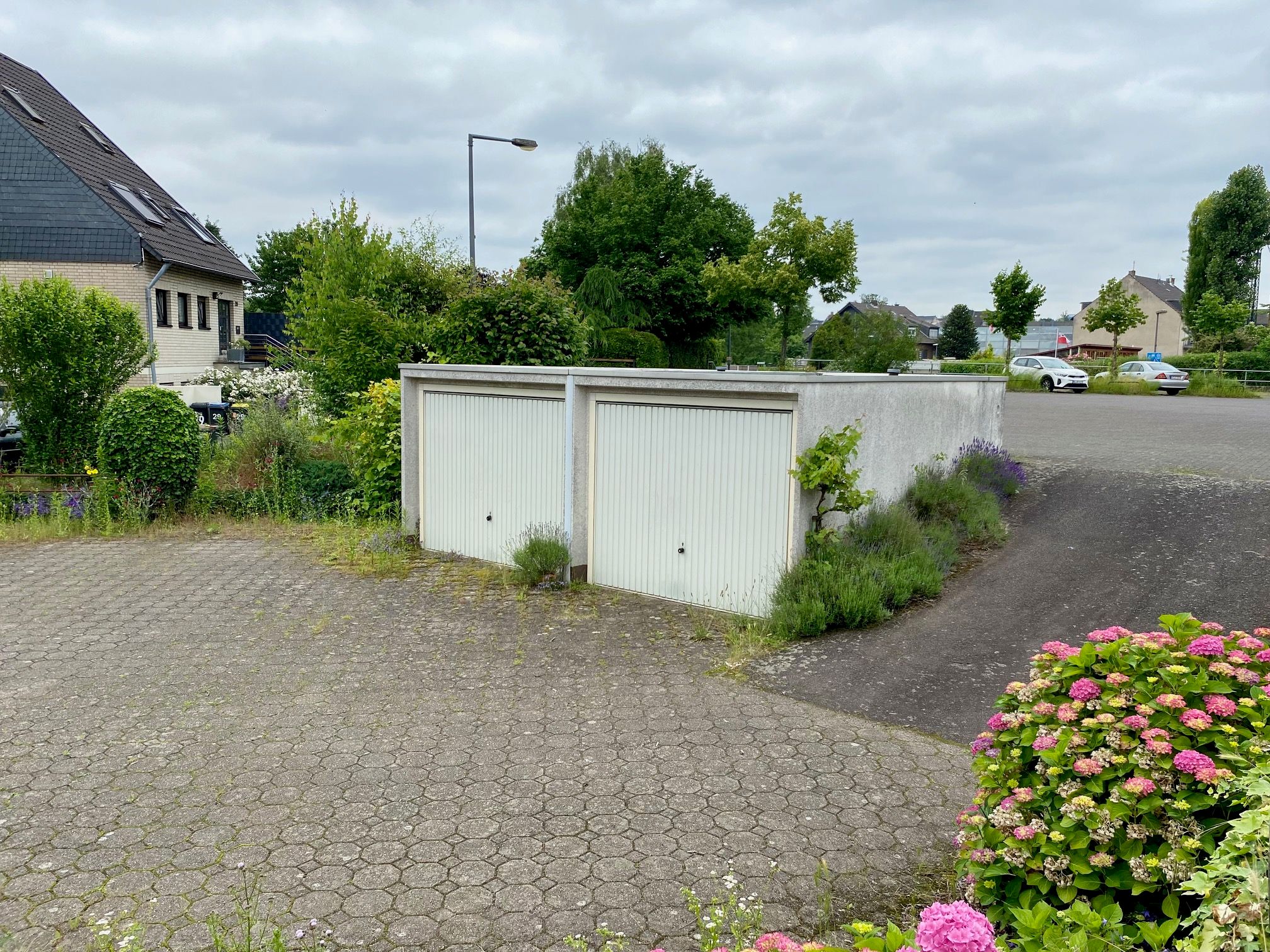 S Immobilienpartner GmbH - Immobilienangebot - Köln - Flittard - Flittard - Doppelhaushälfte - Altes Haus auf großem Grundstück