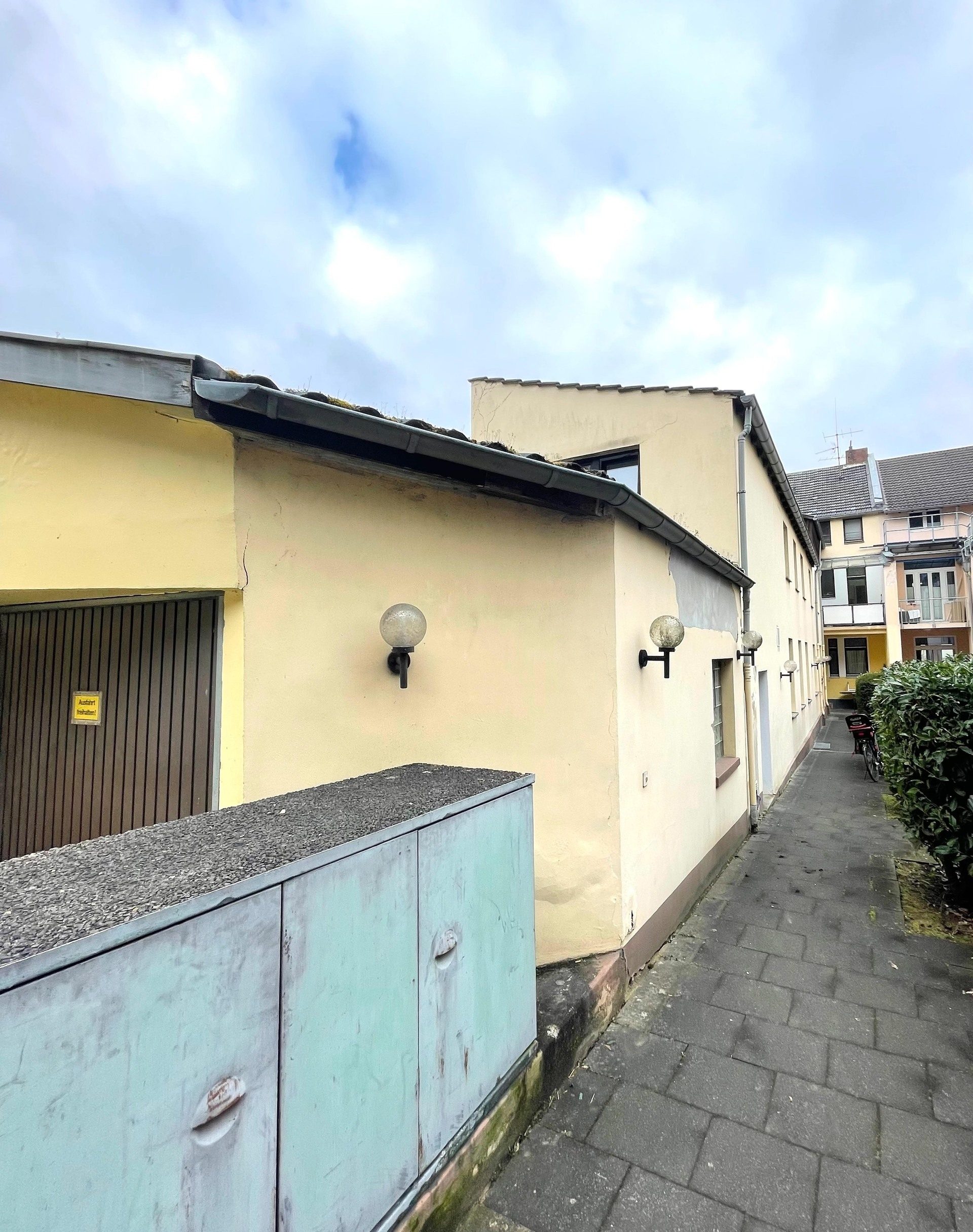 Immobilienangebot - Bonn / Bad Godesberg - Haus - Renditestarkes Investment