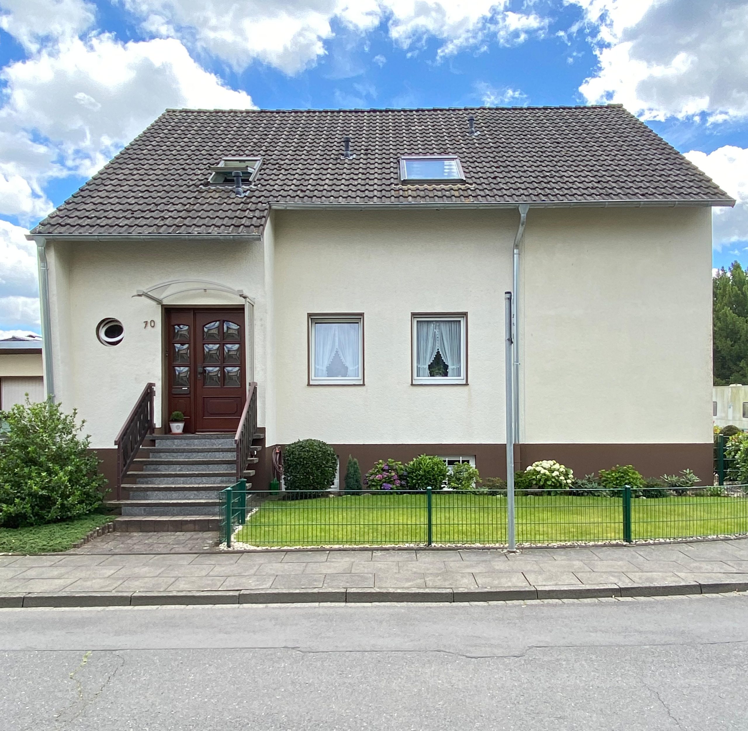 S Immobilienpartner GmbH - Immobilienangebot - Bonn - Beuel-Pützchen/Bechlinghoven - Pützchen/Bechlinghoven  - Einfamilienhaus - Freistehender Familientraum - Einfamilienhaus in Bonn - Beuel-Pützchen/Bechlinghoven!