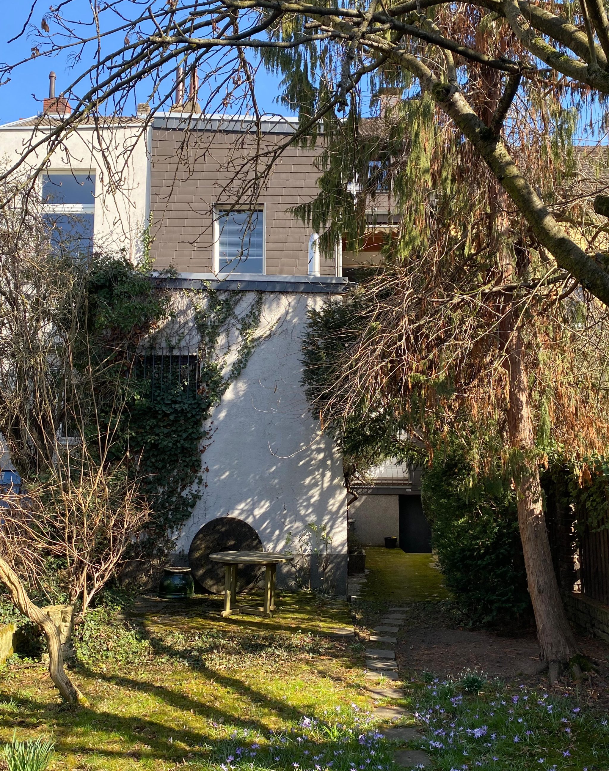 S Immobilienpartner GmbH - Immobilienangebot - Bonn - Beuel - Beuel-Mitte - Mehrfamilienhaus - Wohngebäude mit Bürofläche zentral in Bonn - Beuel