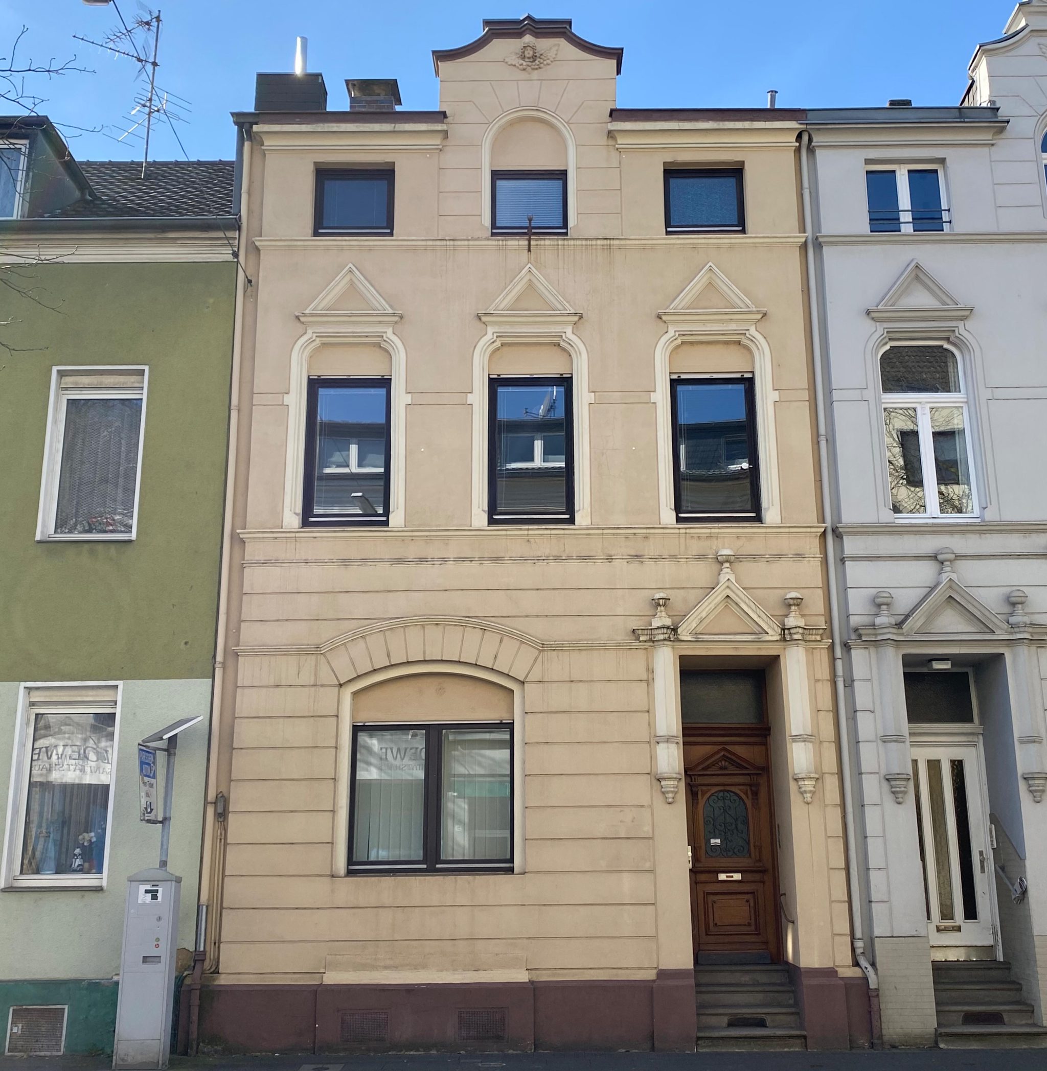 S Immobilienpartner GmbH - Immobilienangebot - Bonn - Beuel - Beuel-Mitte - Mehrfamilienhaus - Wohngebäude mit Bürofläche zentral in Bonn - Beuel