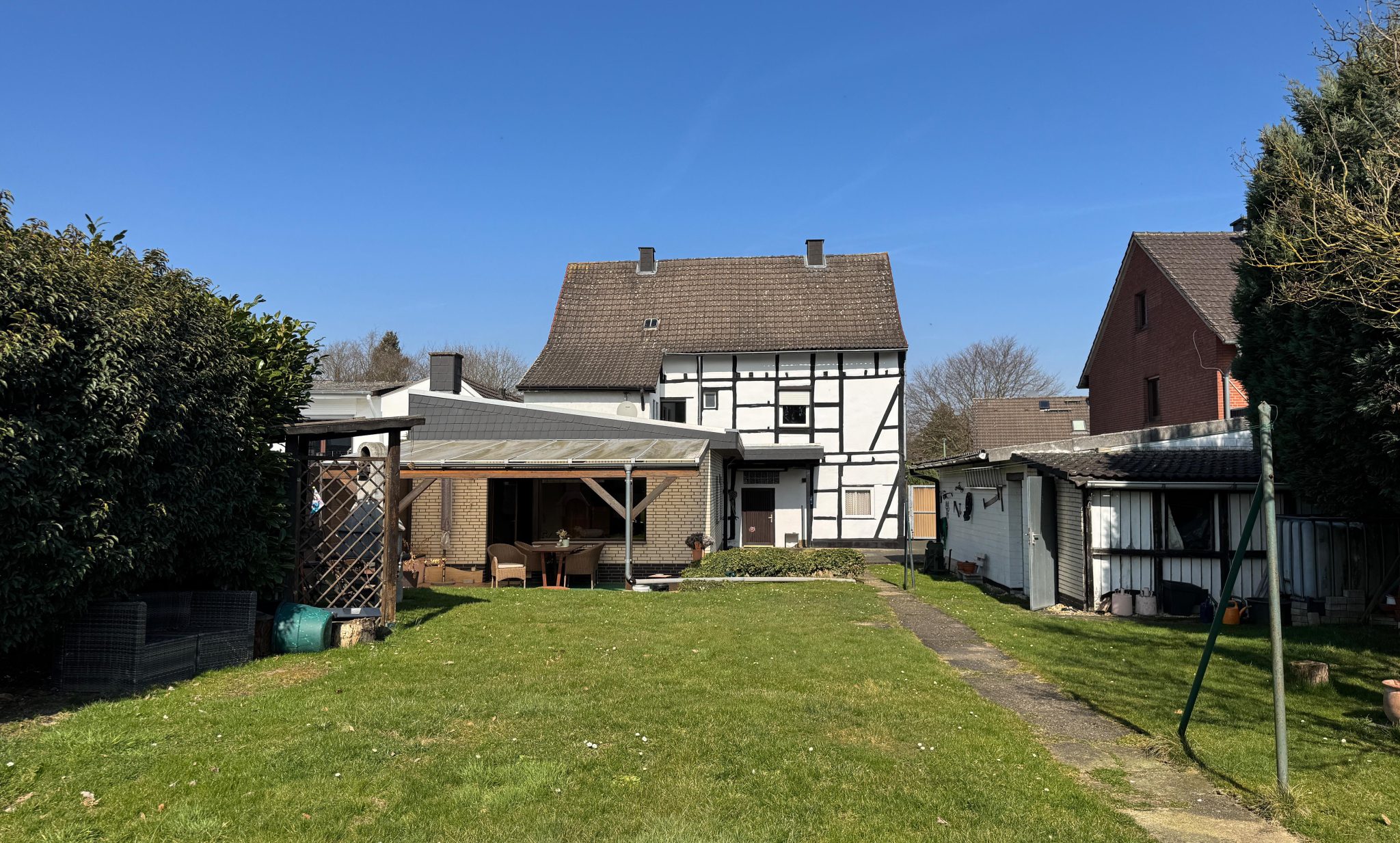S Immobilienpartner GmbH - Immobilienangebot - Kerpen - Buir - Buir - Zweifamilienhaus - Charmantes Einfamilienhaus mit großem Potenzial oder attraktiver Bauplatz in Kerpen-Buir