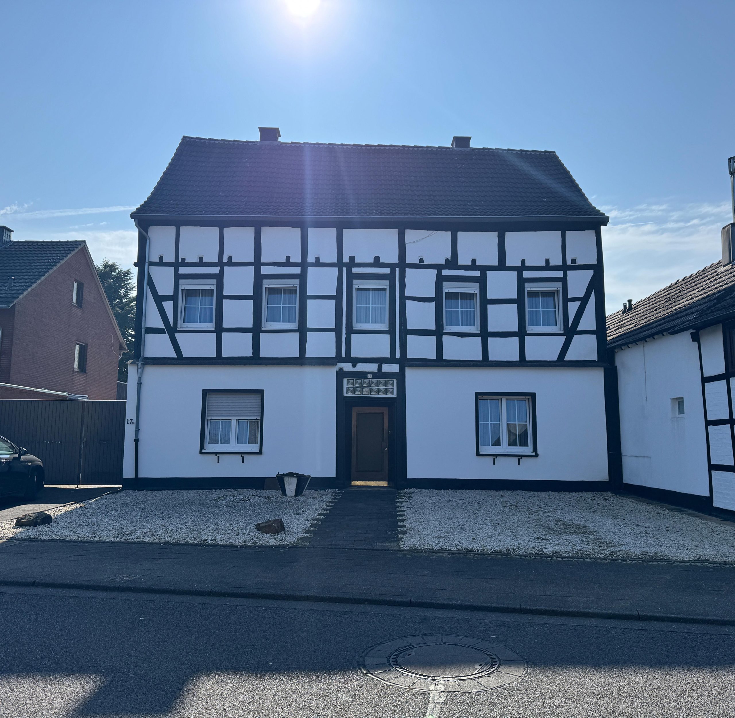 S Immobilienpartner GmbH - Immobilienangebot - Kerpen - Buir - Buir - Zweifamilienhaus - Charmantes Einfamilienhaus mit großem Potenzial oder attraktiver Bauplatz in Kerpen-Buir