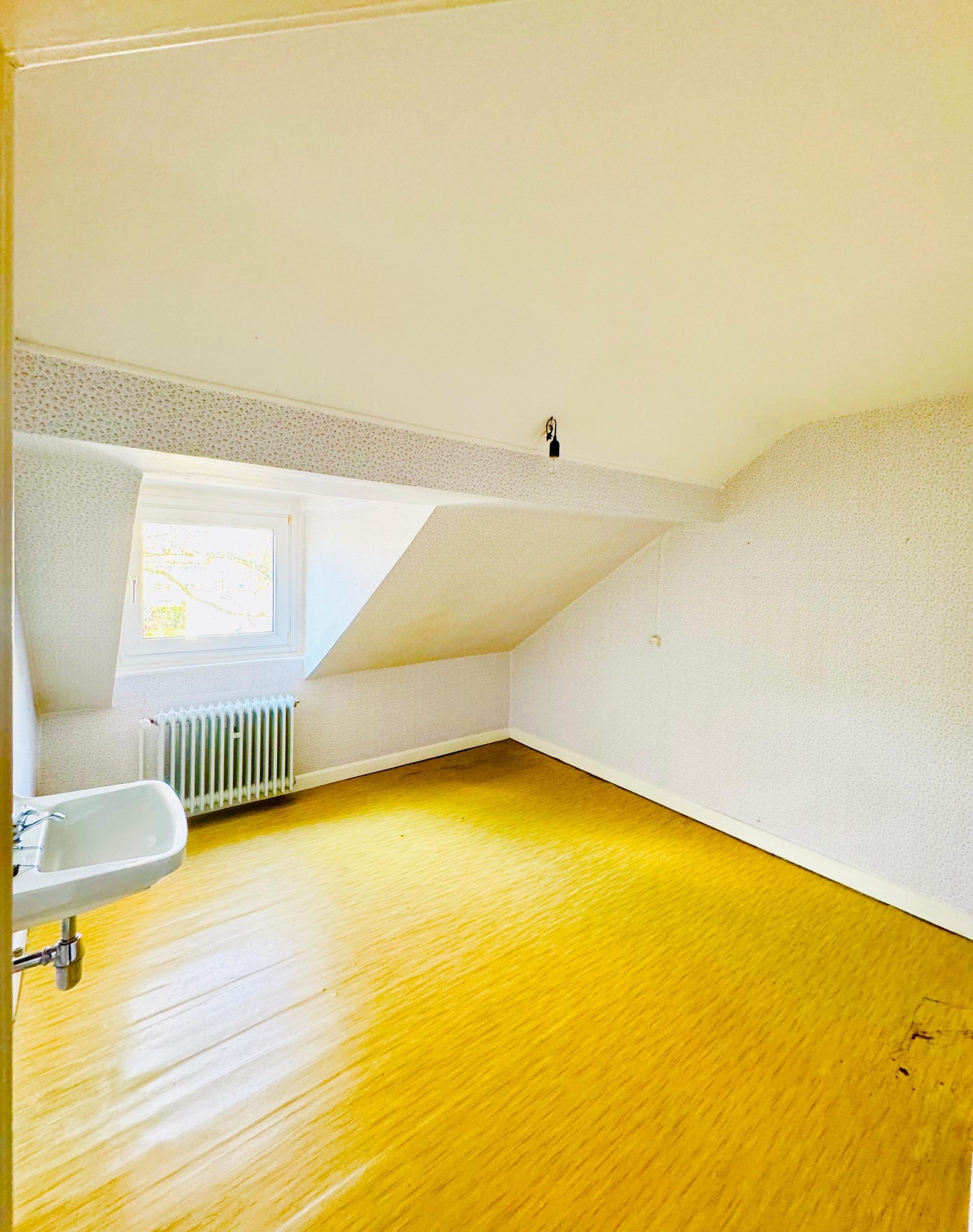 Immobilienangebot - Bonn / Friesdorf - Haus - Visionärer Besitzer gesucht!