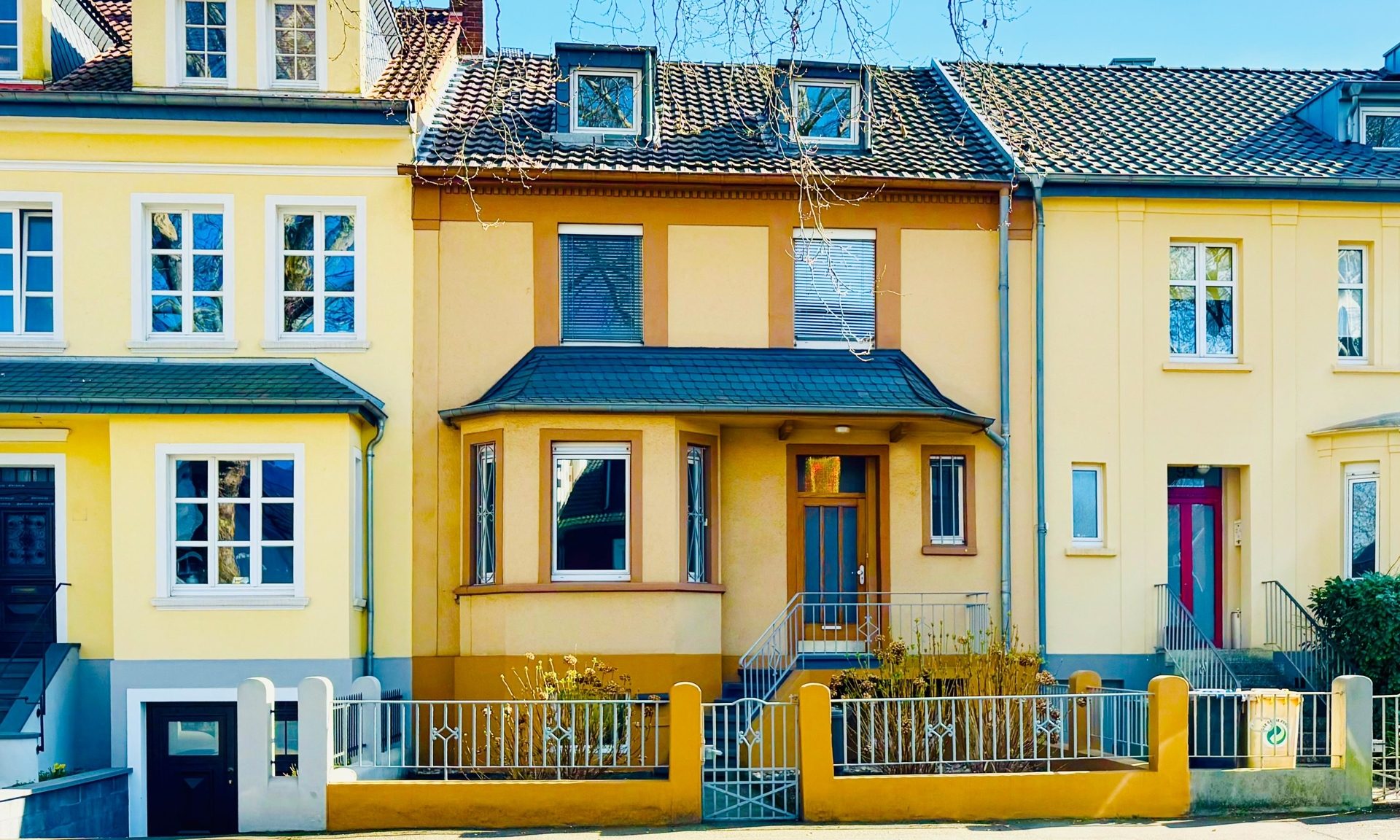 Immobilienangebot - Bonn - Haus - Visionärer Besitzer gesucht!