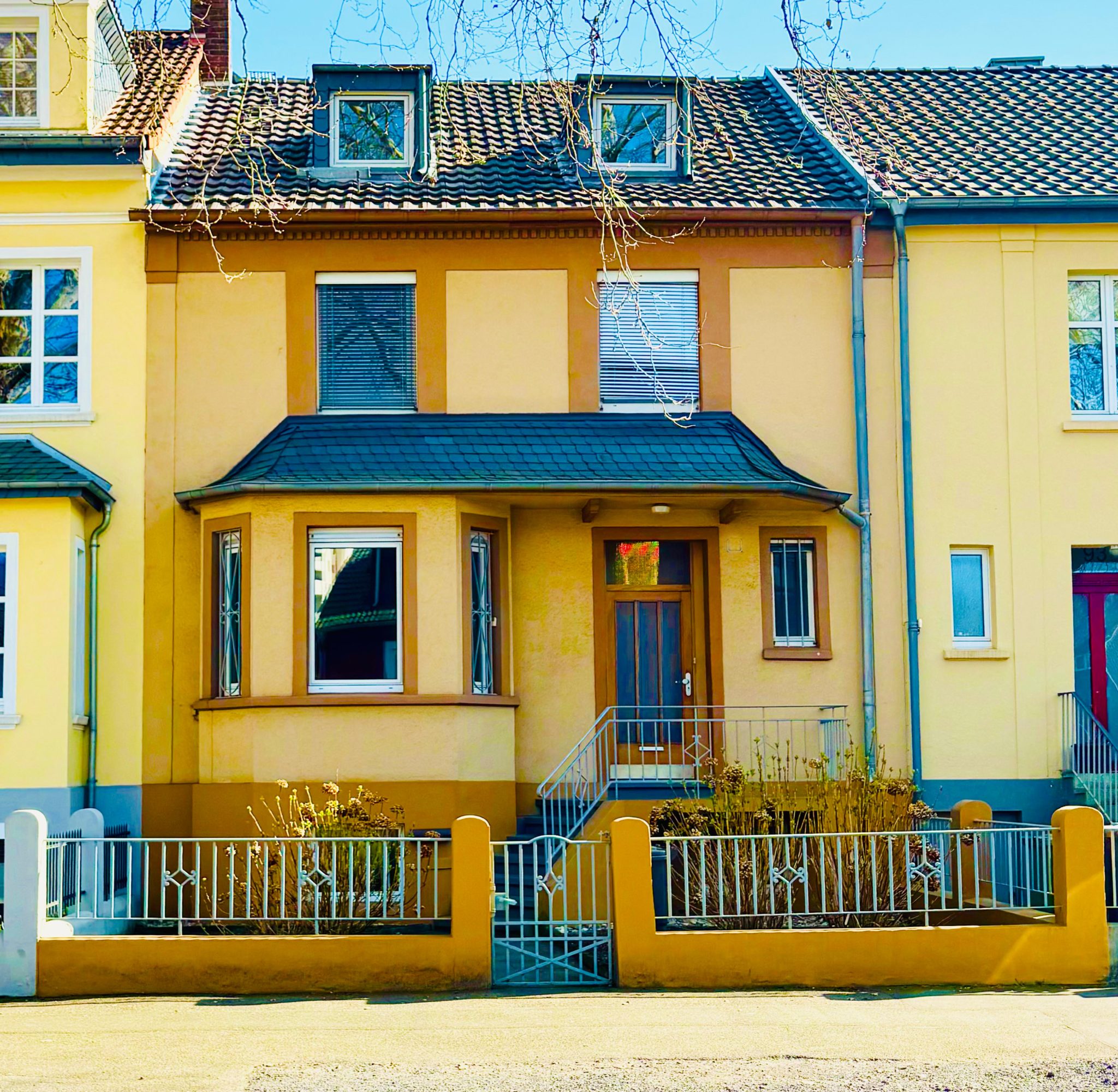 S Immobilienpartner GmbH - Immobilienangebot - Bonn - Friesdorf - Friesdorf  - Einfamilienhaus - Beidseitig angebautes Einfamilienhaus in Bonn - Friesdorf