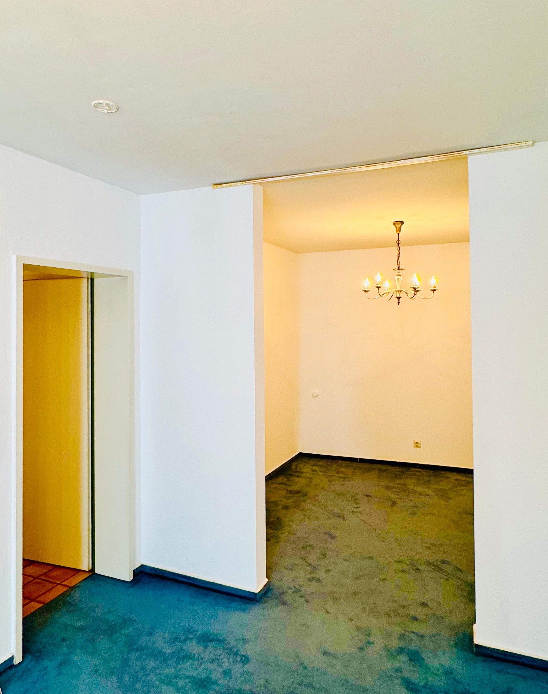 Immobilienangebot - Bonn / Schweinheim - Wohnung - Wohnen wie im Bungalow!