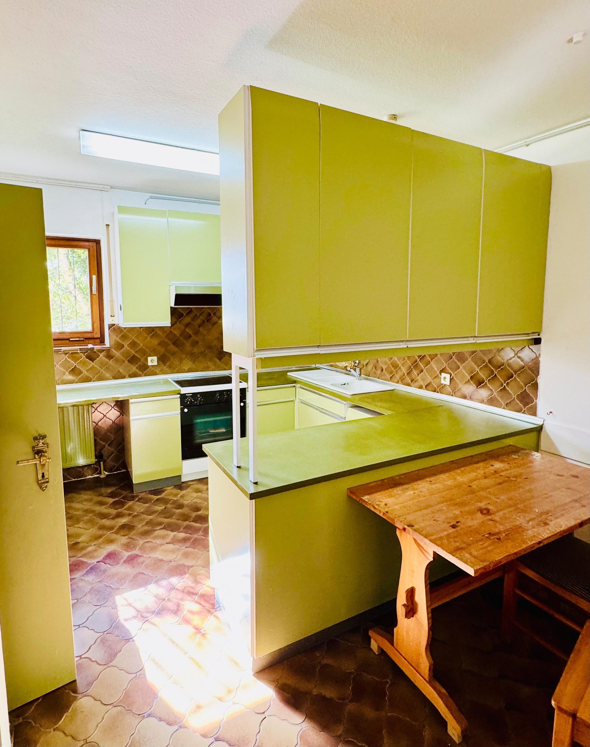 Immobilienangebot - Bonn / Schweinheim - Wohnung - Wohnen wie im Bungalow!