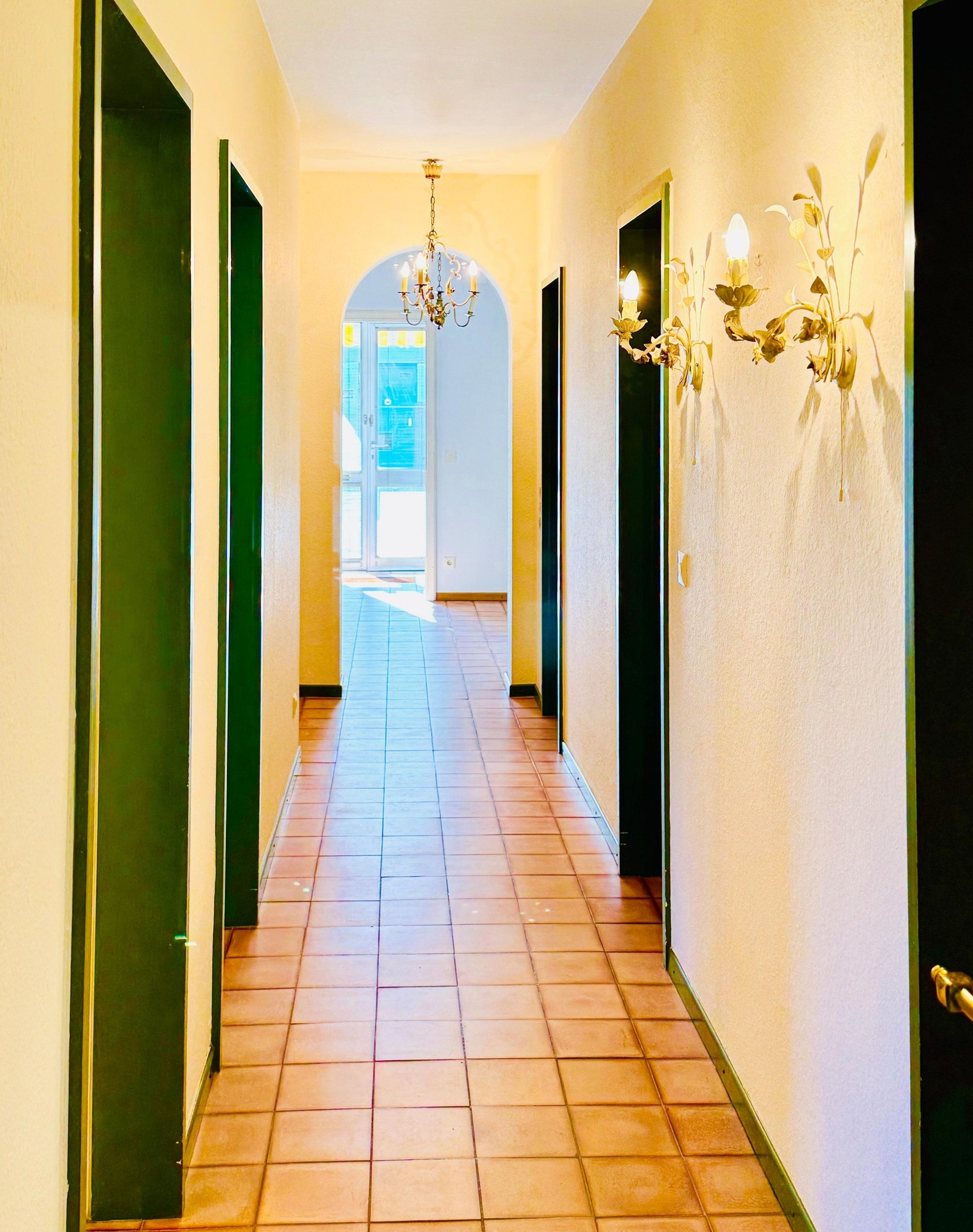Immobilienangebot - Bonn / Schweinheim - Wohnung - Wohnen wie im Bungalow!
