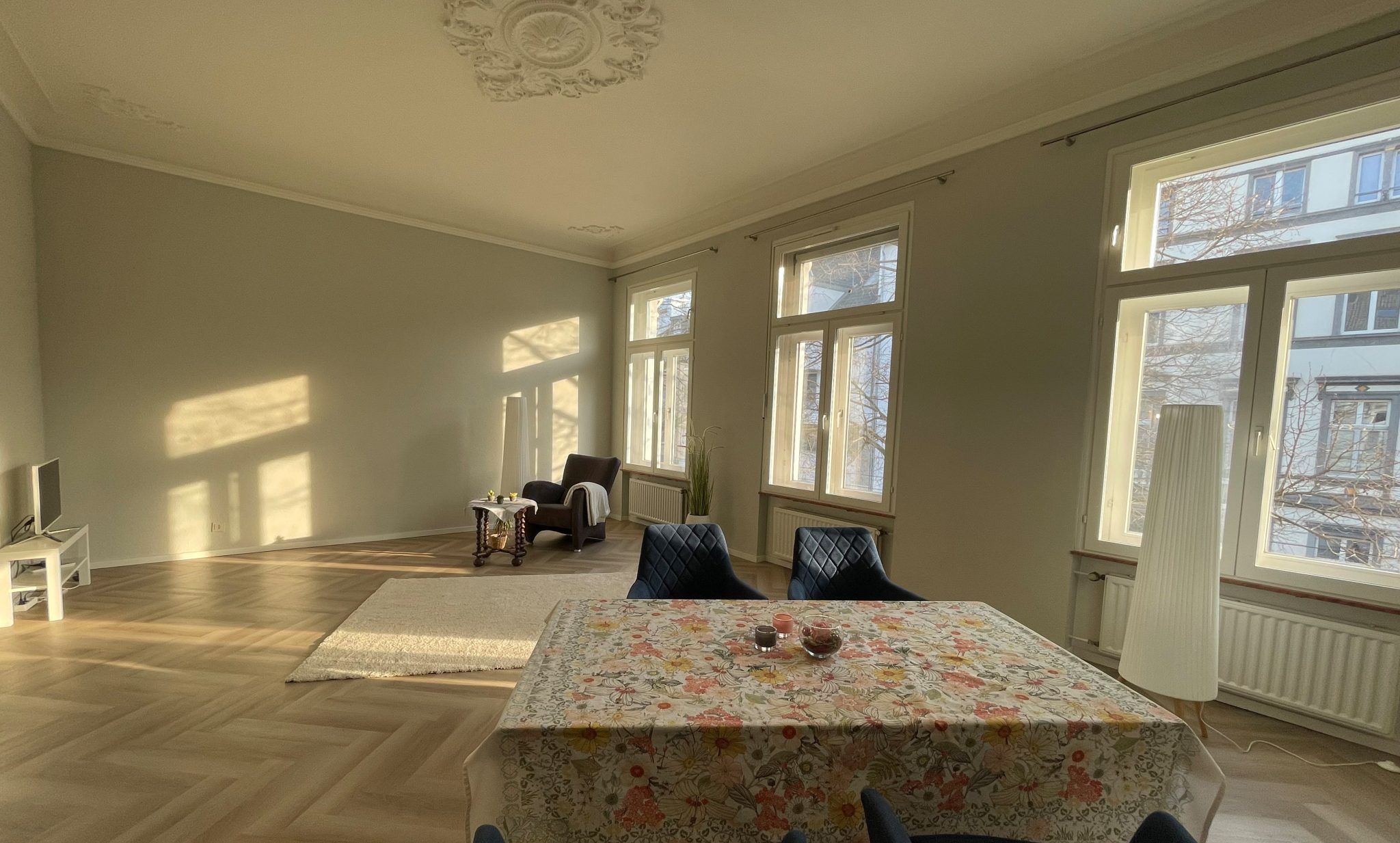 S Immobilienpartner GmbH - Immobilienangebot - Bonn - Zentrum - Bonn-Zentrum - Etagenwohnung - Stilvoll wohnen im Herzen von Bonn – Denkmalgeschützte Altbauwohnung mit Charme und Komfort