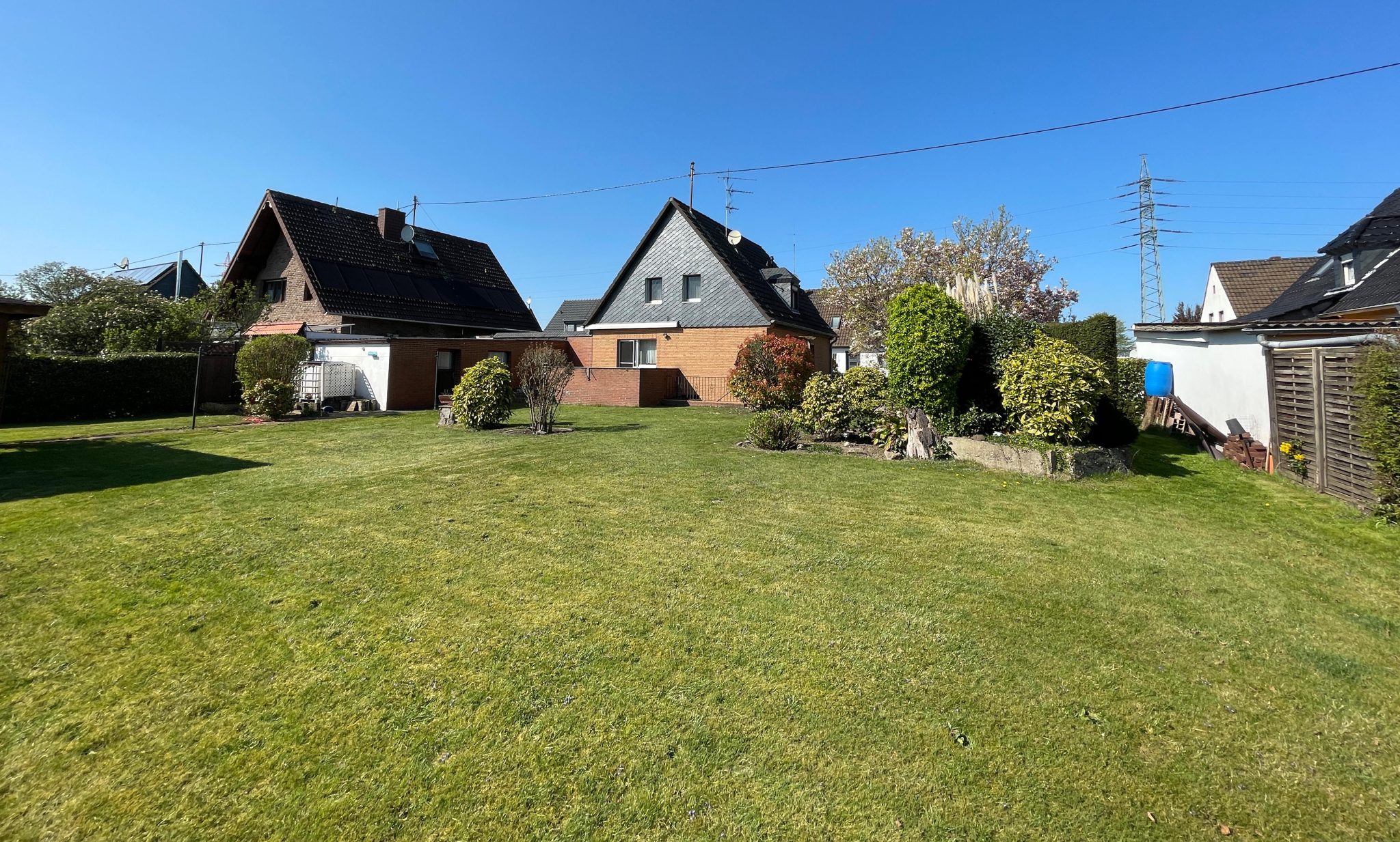 S Immobilienpartner GmbH - Immobilienangebot - Köln - Godorf - Godorf - Einfamilienhaus - Einfamilienhaus auf Traumgrundstück mit Potential in Köln - Godorf