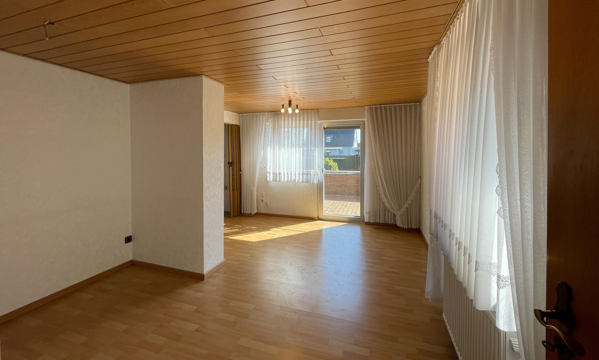 S Immobilienpartner GmbH - Immobilienangebot - Köln - Godorf - Godorf - Einfamilienhaus - Einfamilienhaus auf Traumgrundstück mit Potential in Köln - Godorf