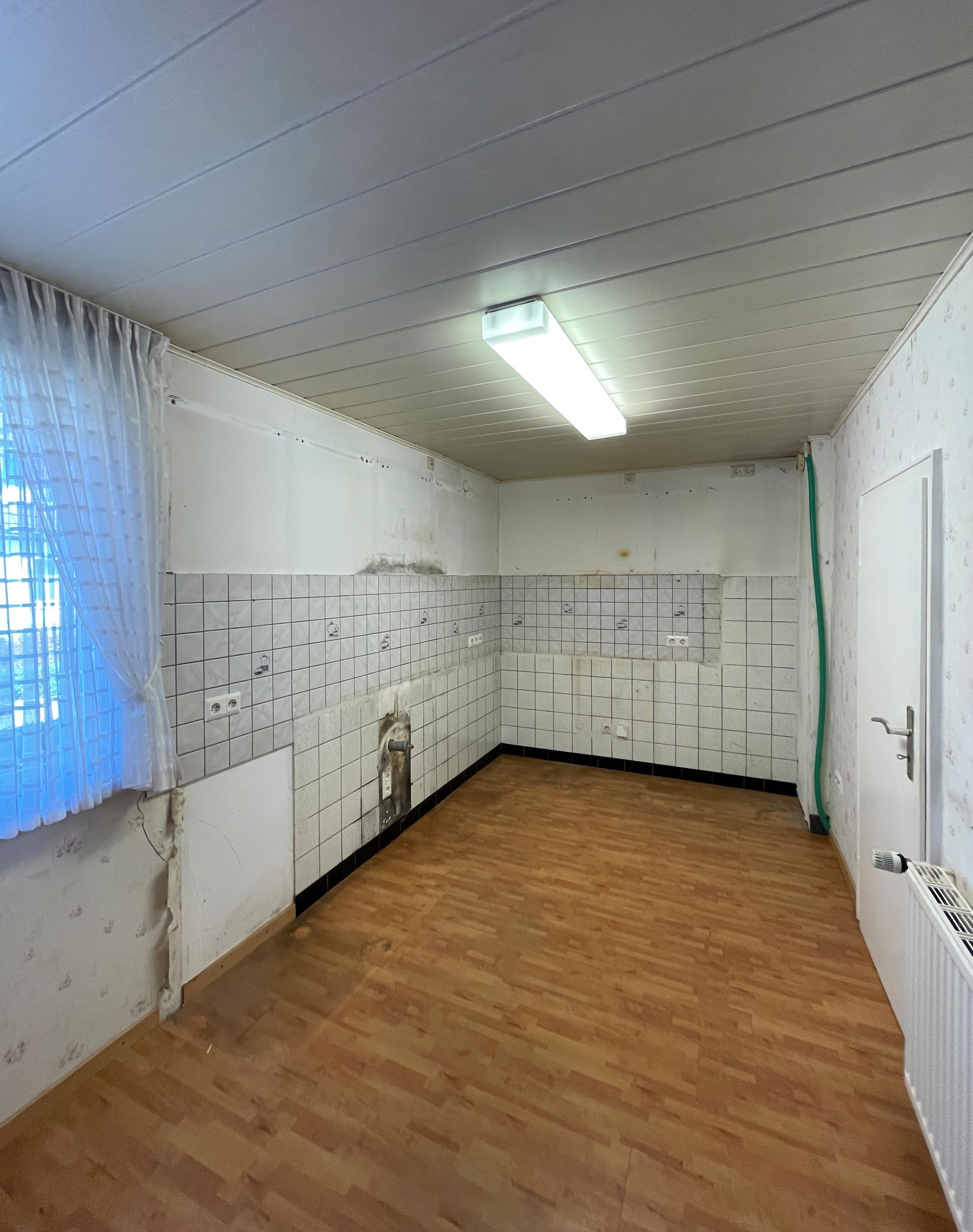 S Immobilienpartner GmbH - Immobilienangebot - Köln - Godorf - Godorf - Einfamilienhaus - Einfamilienhaus auf Traumgrundstück mit Potential in Köln - Godorf