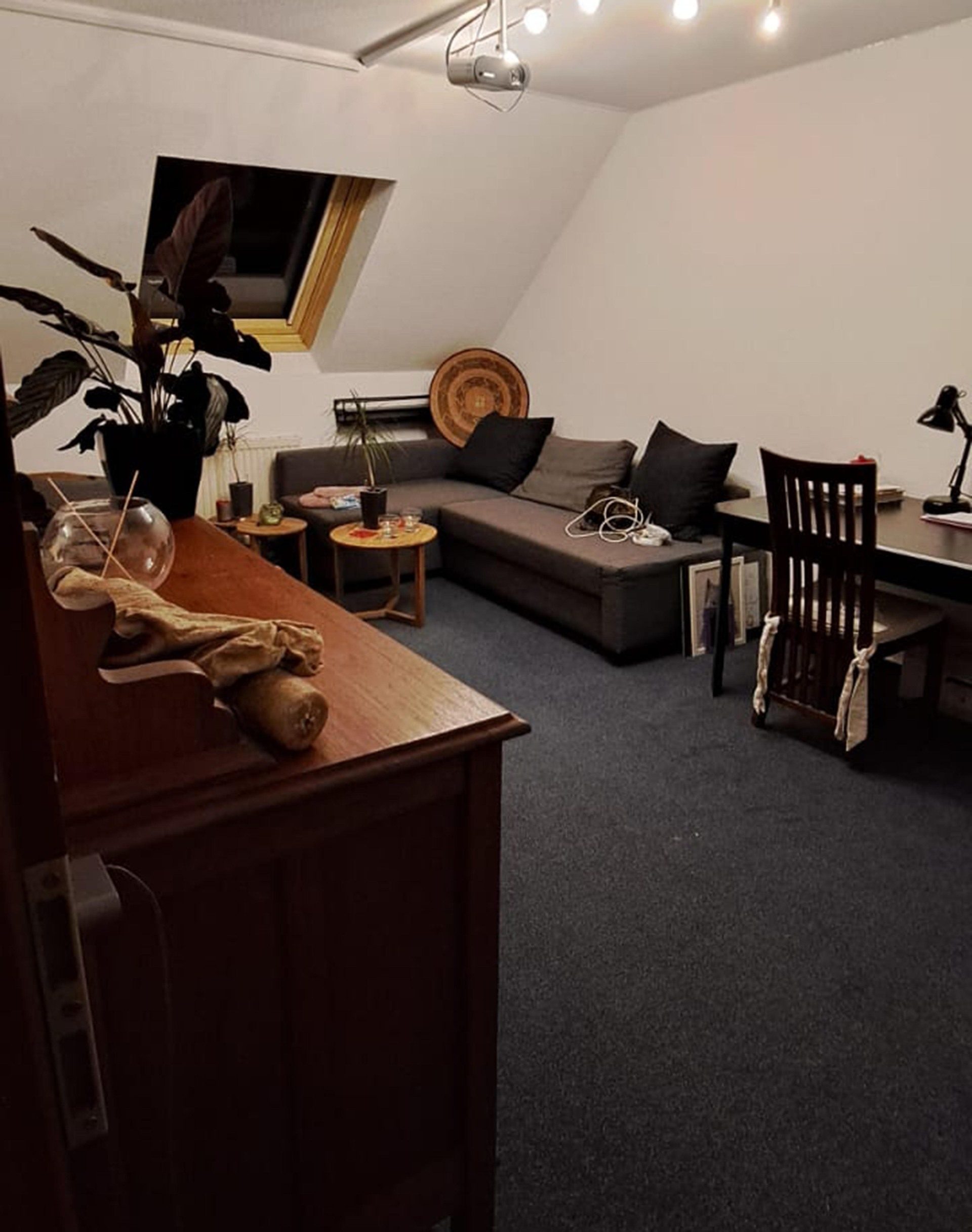 Immobilienangebot - Bergisch Gladbach / Hebborn - Haus - Familienfreundlich mittendrin. Ruhige Lage mit viel Platz!