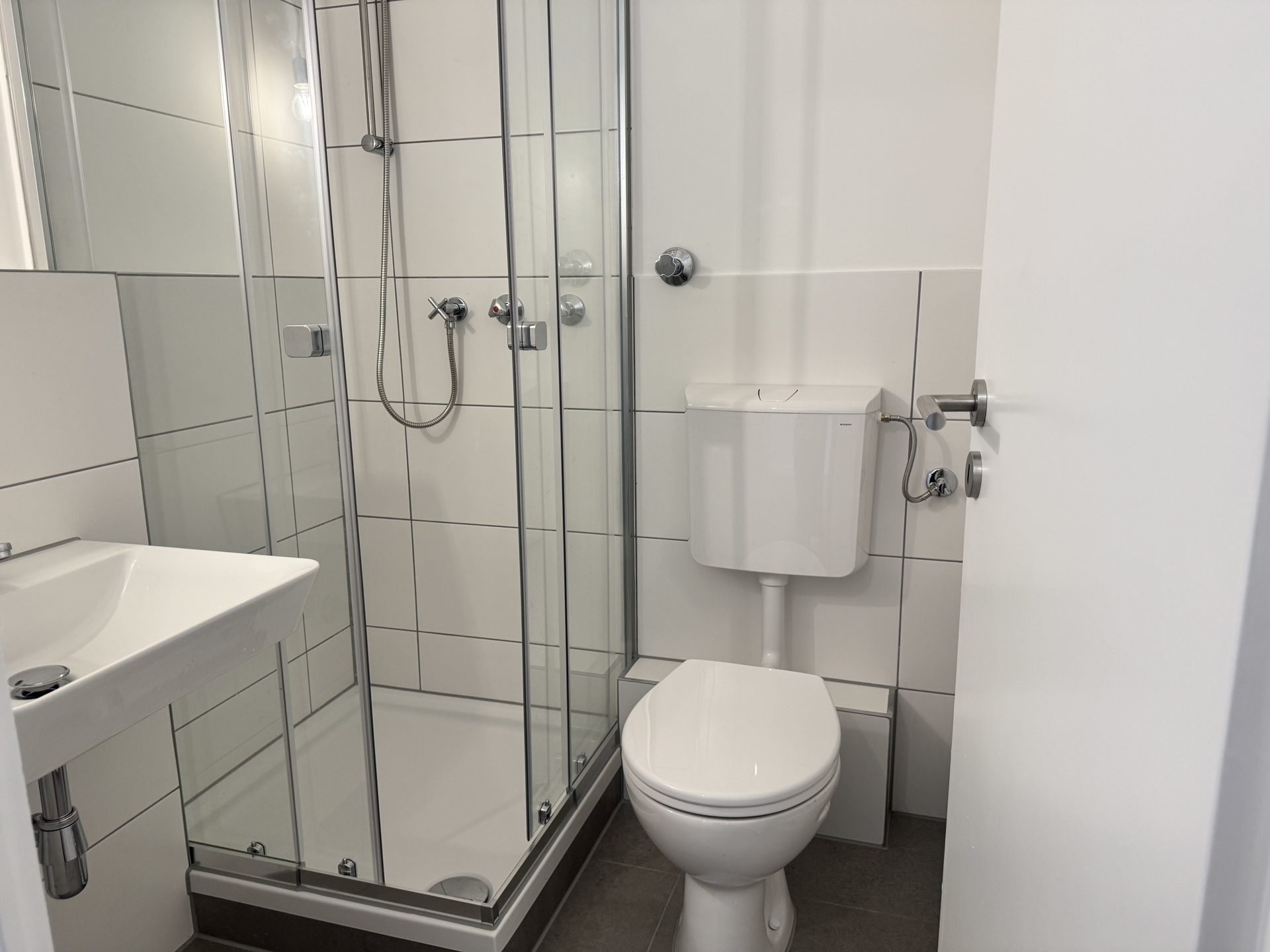 Immobilienangebot - Köln - Wohnung - Frisch saniertes Apartment – Perfekt für Singles & Pendler