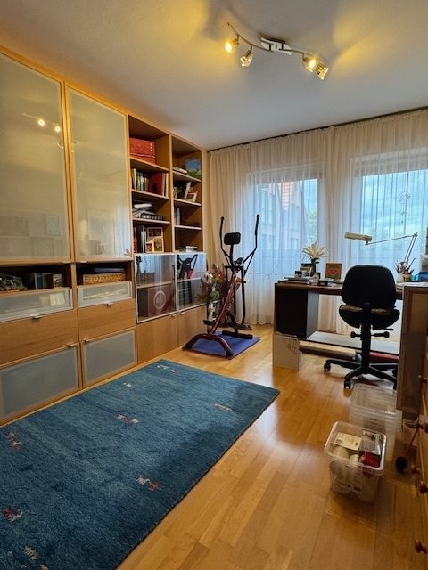 Immobilienangebot - Hürth / Efferen - Wohnung - Moderne 3-Zimmer-Wohnung mit Balkon in begehrter Lage – jetzt entdecken!