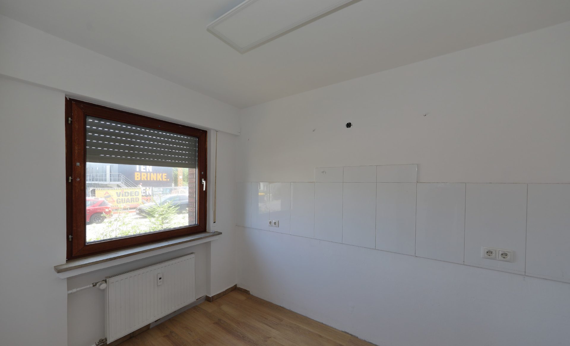 Immobilienangebot - Bonn - Lannesdorf - Alle - Ideales Anlageobjekt in Bonn – Drei Wohnungen, drei Garagen, zentrale Lage