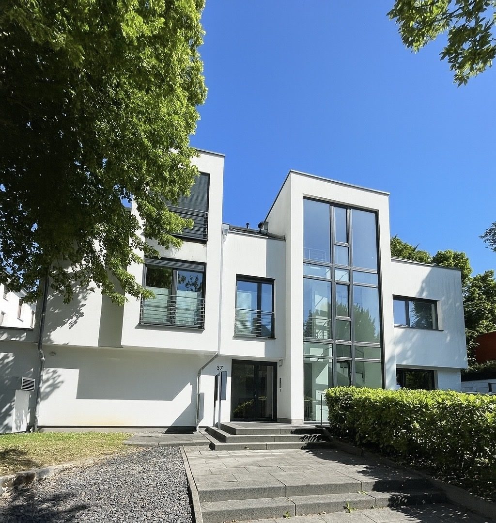 Immobilienangebot - Bonn / Alt-Godesberg - Wohnung - Moderne 2-Zimmer-Wohnung mit Terrasse in Bonn-Schweinheim