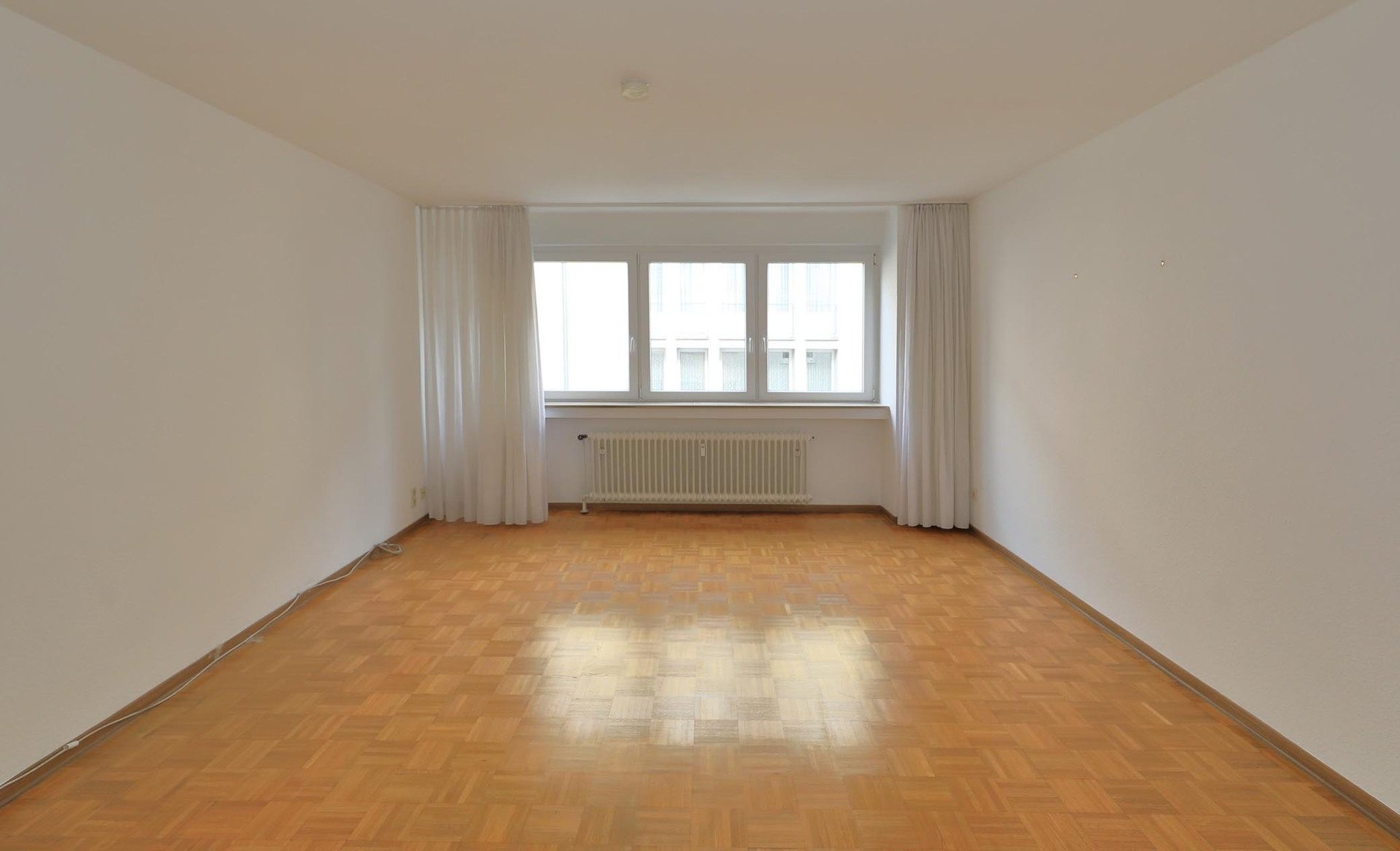 Immobilienangebot - Düsseldorf / Stadtmitte - Wohnung - Stadtwohnung!