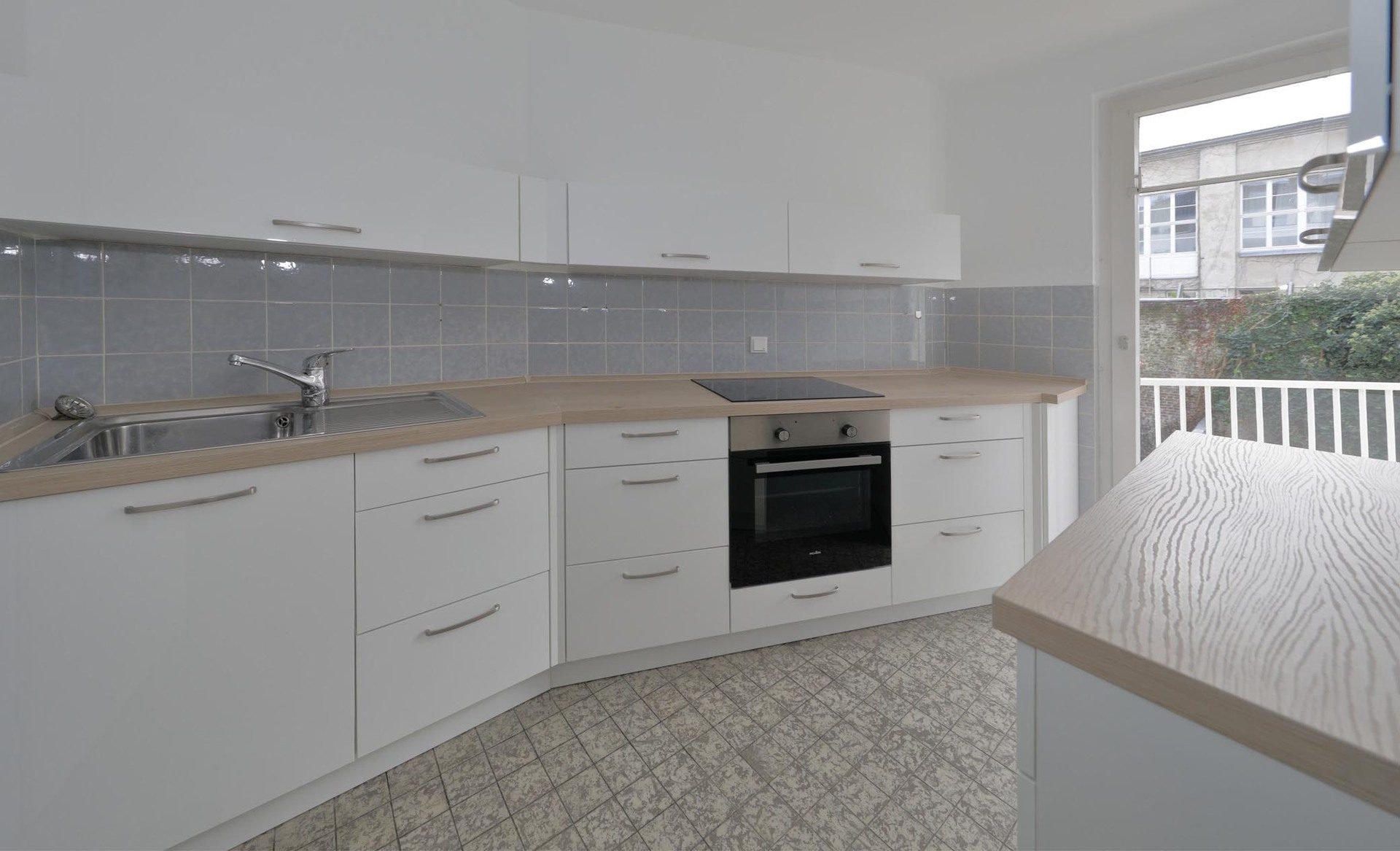 Immobilienangebot - Düsseldorf / Stadtmitte - Wohnung - Stadtwohnung!