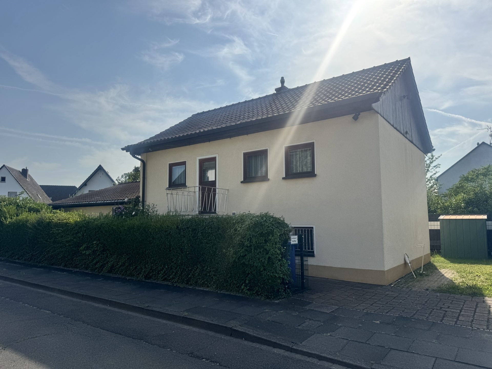 Immobilienangebot - Bonn / Röttgen - Haus - Bonn-Röttgen: Großzügiges Einfamilienhaus mit 6-Zimmern & Garten!