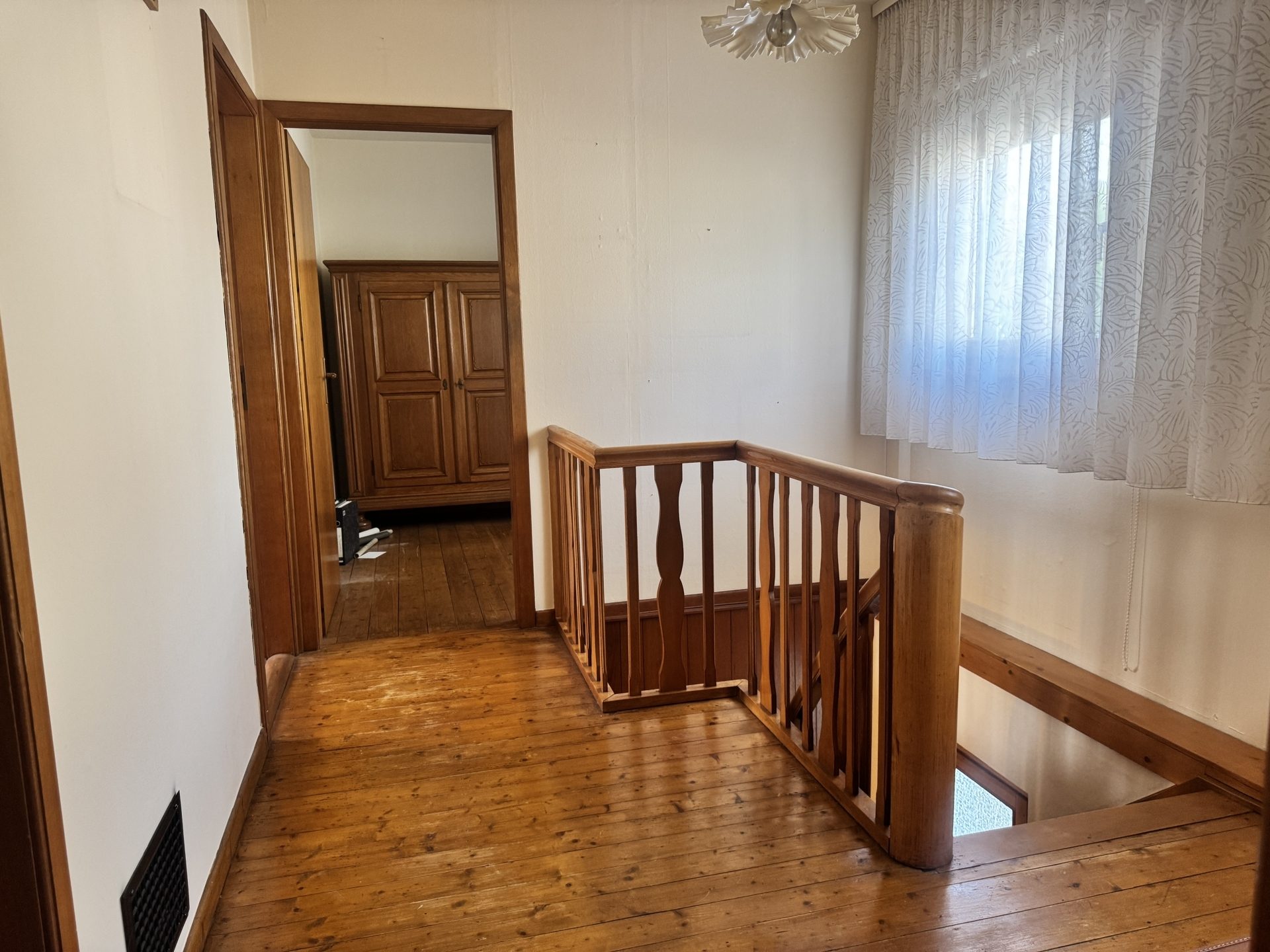 Immobilienangebot - Bonn / Röttgen - Haus - Bonn-Röttgen: Großzügiges Einfamilienhaus mit 6-Zimmern & Garten!
