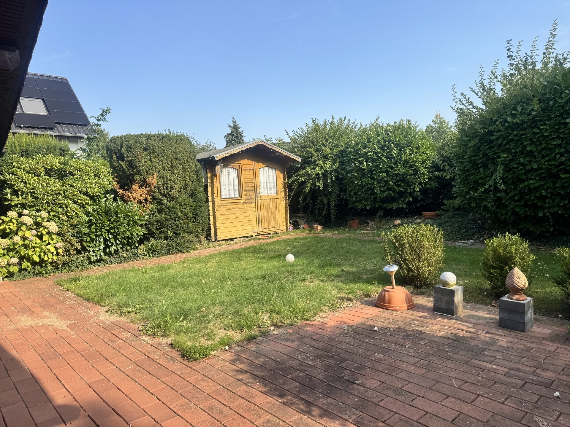 Immobilienangebot - Bonn / Röttgen - Haus - Bonn-Röttgen: Großzügiges Einfamilienhaus mit 6-Zimmern & Garten!