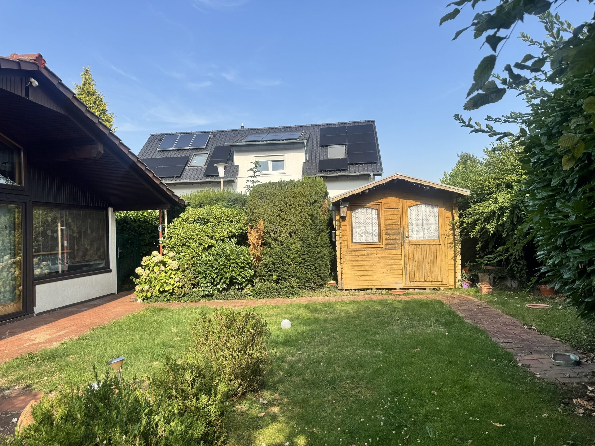 Immobilienangebot - Bonn / Röttgen - Haus - Bonn-Röttgen: Großzügiges Einfamilienhaus mit 6-Zimmern & Garten!