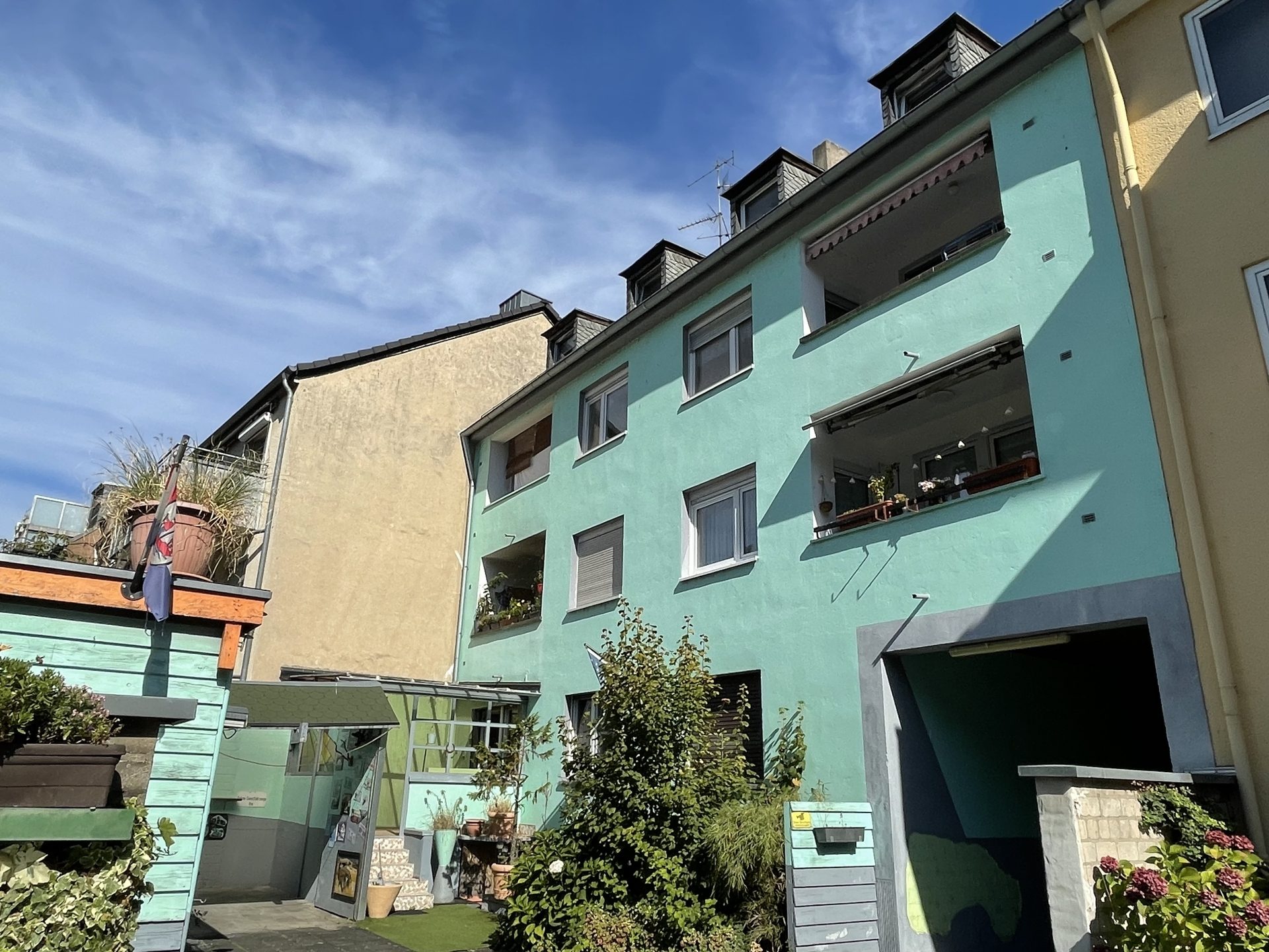 Immobilienangebot - Köln - Alle - 7 Parteienhaus mit viel Potenzial!