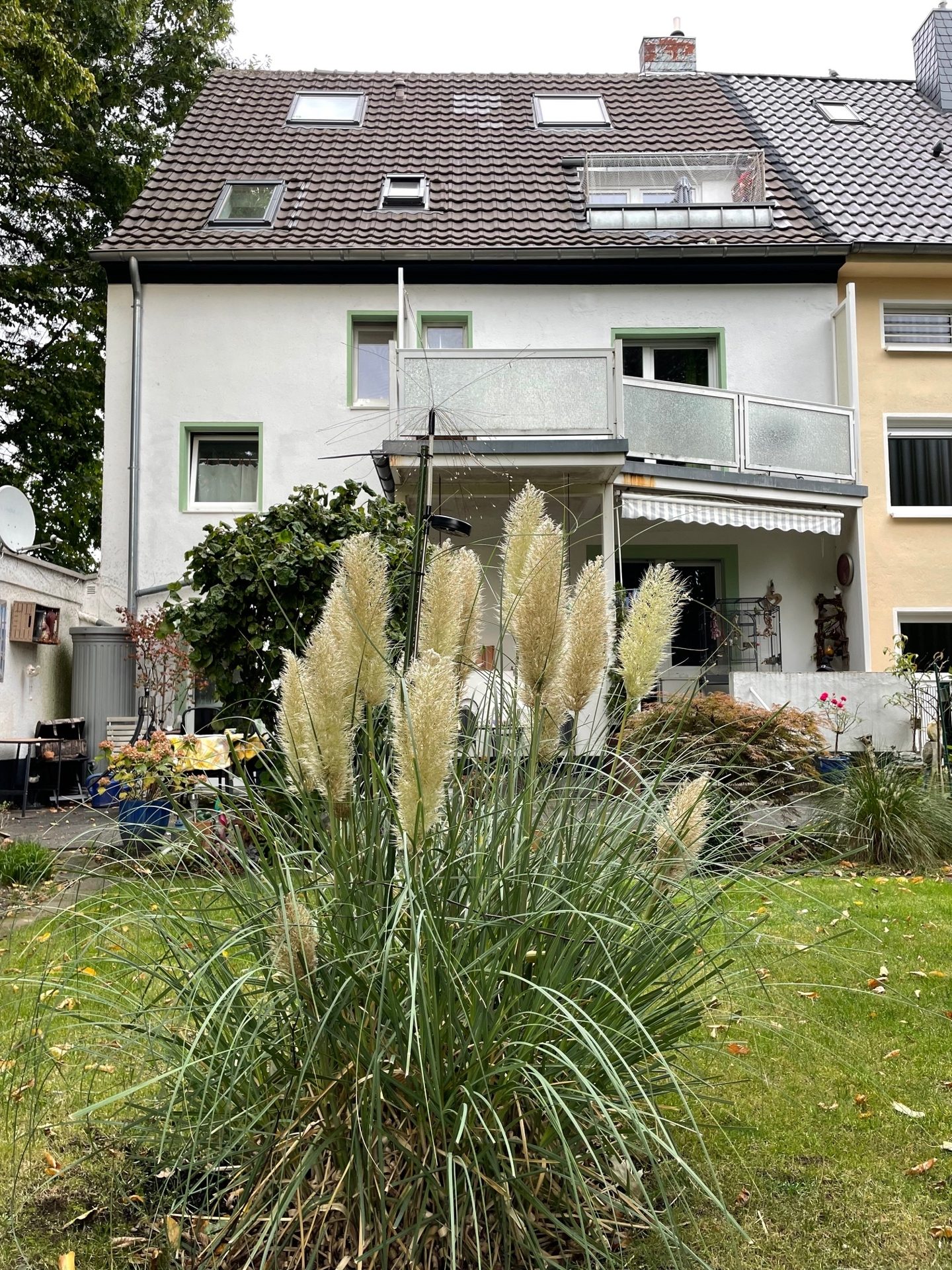 Immobilienangebot - Köln-Stammheim - Haus - Saniertes Dreifamilienhaus!