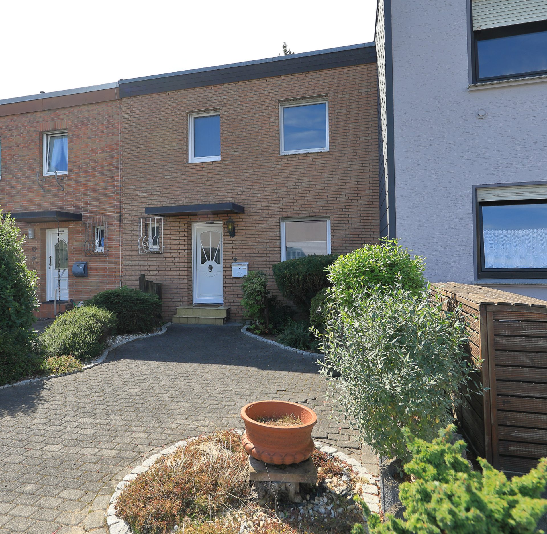 Immobilienangebot - Köln / Rath/Heumar - Haus - Ich suche eine Familie!