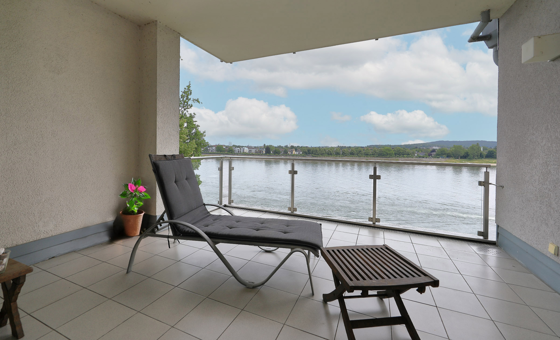 Immobilienangebot - Bonn - Wohnung - Rheinresidenz mit Rheinblick!