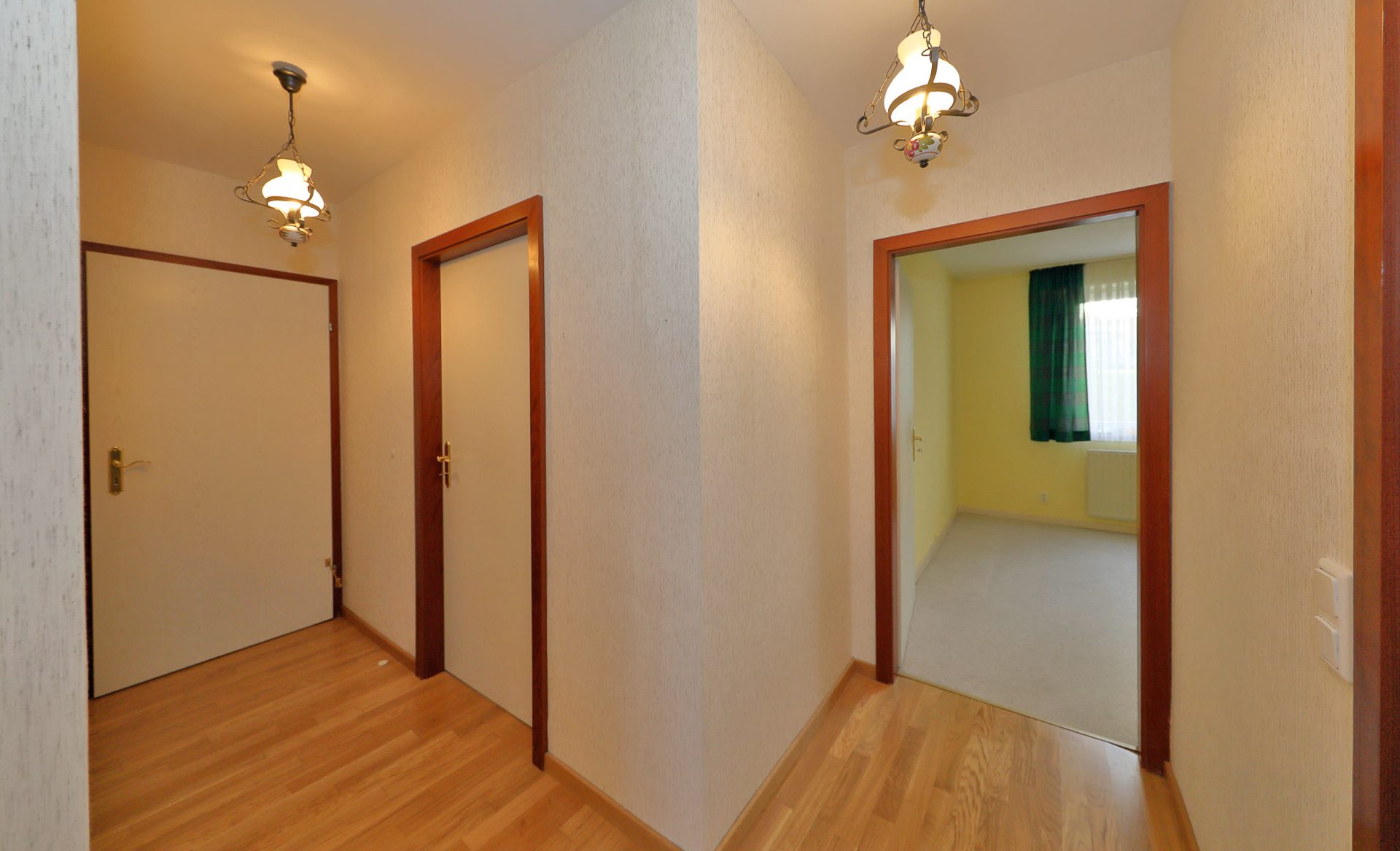 Immobilienangebot - Bonn / Duisdorf - Wohnung - Endlich 5 Zimmer und Raum zum Leben!