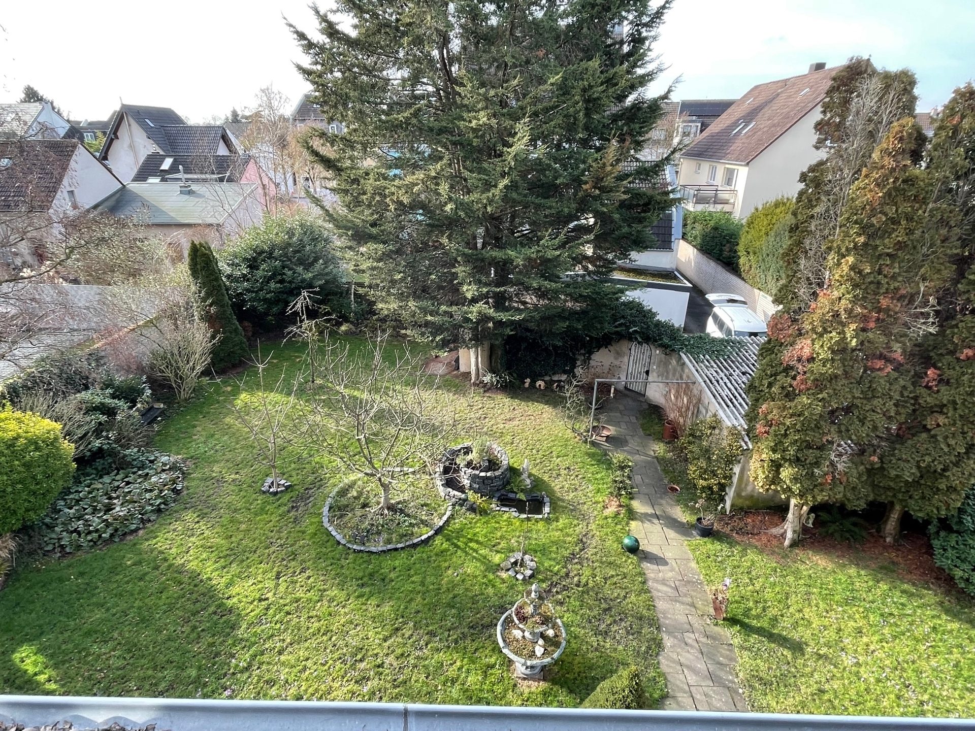 Immobilienangebot - Köln / Niehl - Alle - Mehrfamilienhaus mit 12 Einheiten in Rheinnähe