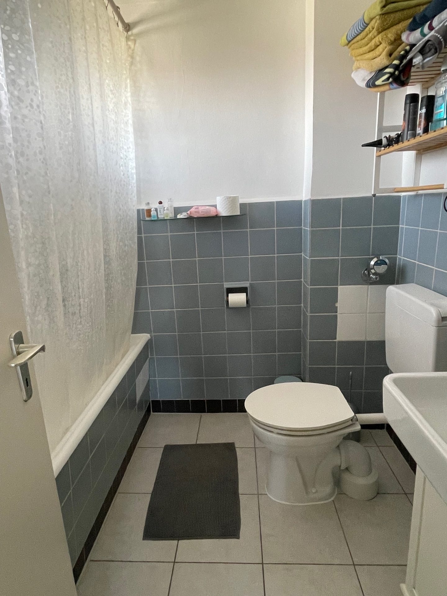 Immobilienangebot - Köln / Bilderstöckchen - Wohnung - Solide 2- Zimmerwohnung!