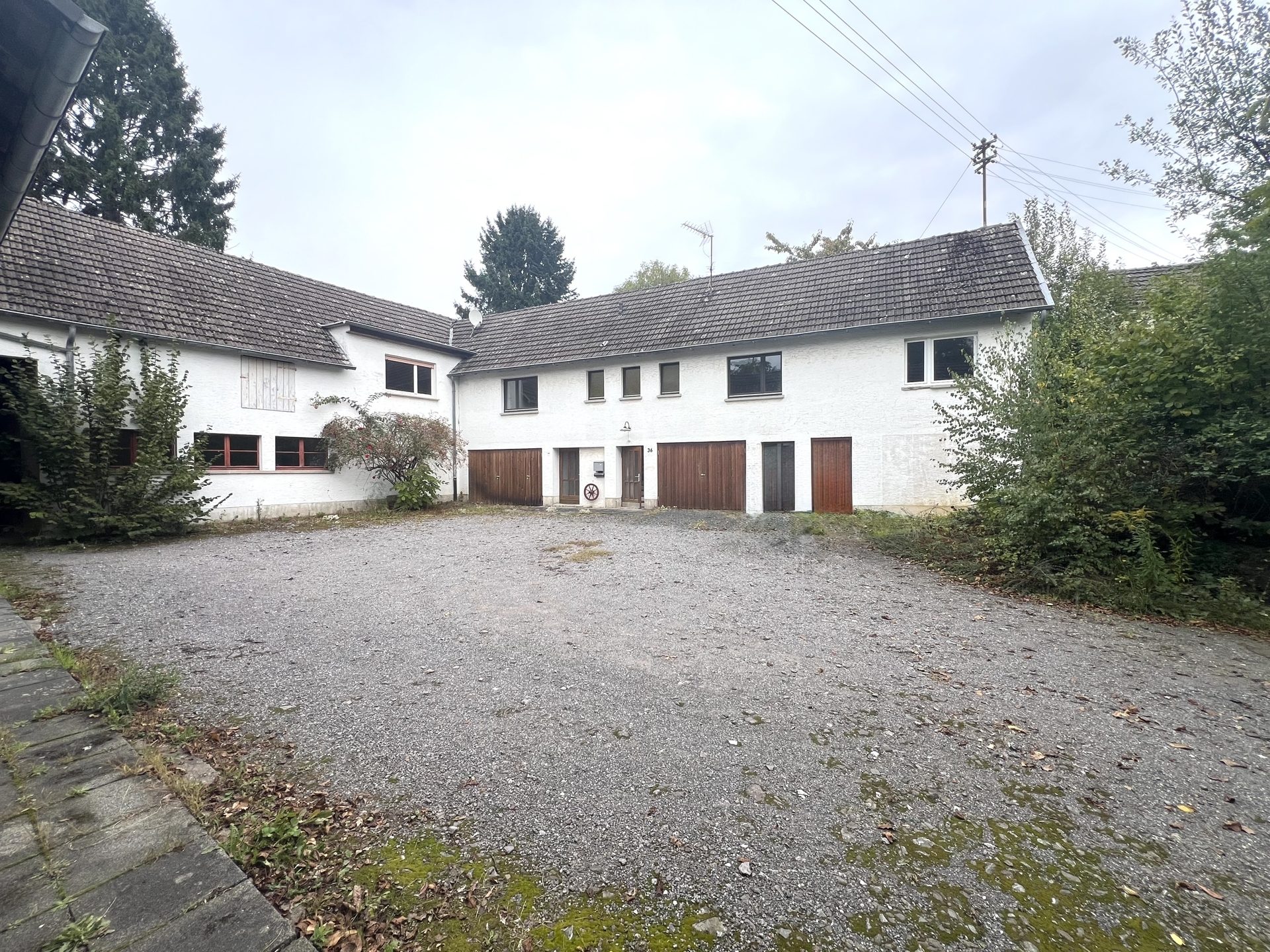 Immobilienangebot - Königswinter / Eisbach - Haus - Wohnensemble mit Entwicklungspotenzial auf 2.650 m² großem Grundstück!