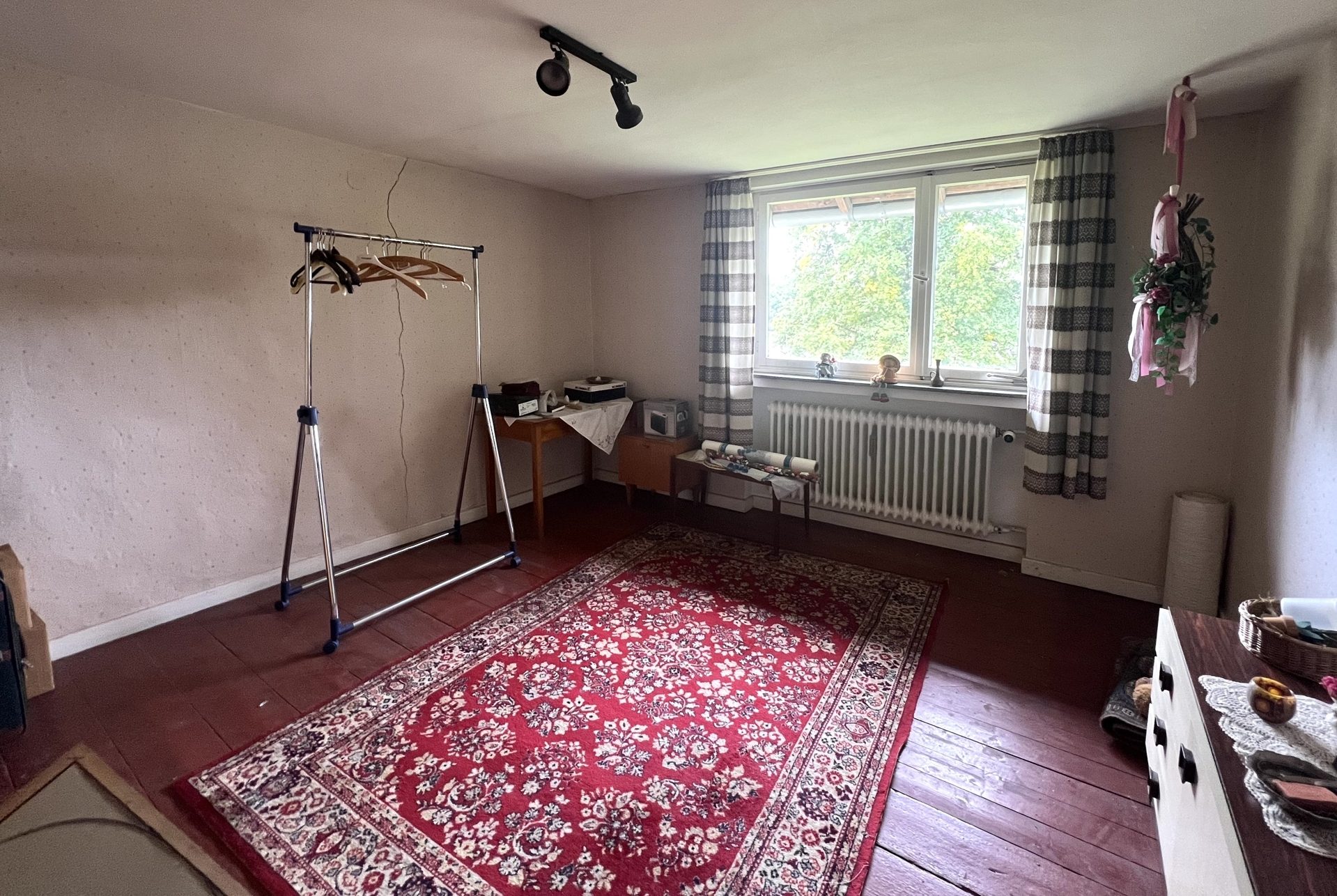 Immobilienangebot - Königswinter / Eisbach - Haus - Wohnensemble mit Entwicklungspotenzial auf 2.650 m² großem Grundstück!