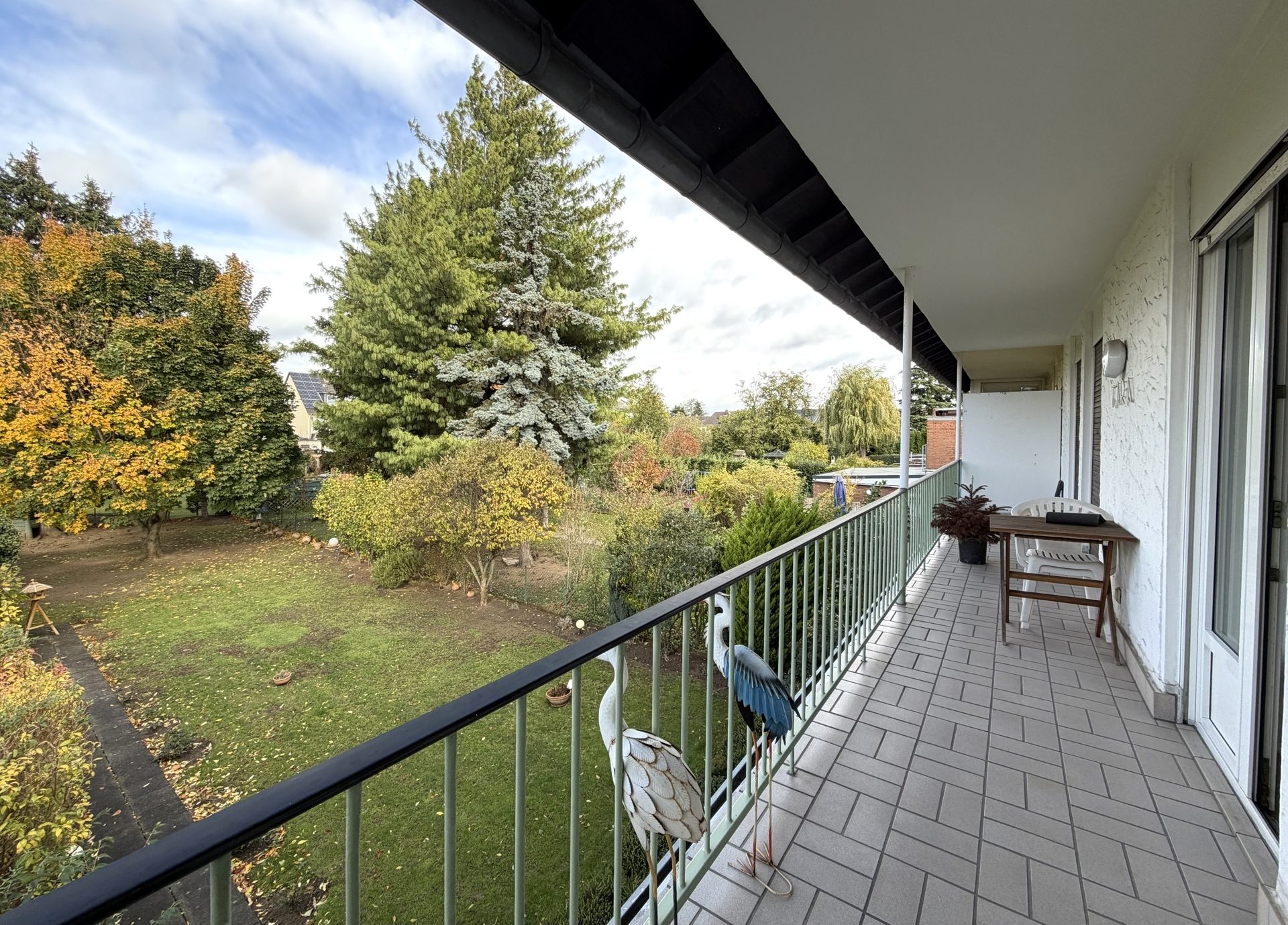 Immobilienangebot - Bonn / Auerberg - Haus - Attraktives Zweifamilienhaus -Eigennutzung und Vermietung möglich!