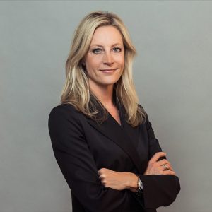 Claudia Schmidt-Garve - Leiterin Grundstücksvermittlung Claudia Schmidt-Garve - Leiterin Grundstücksvermittlung
