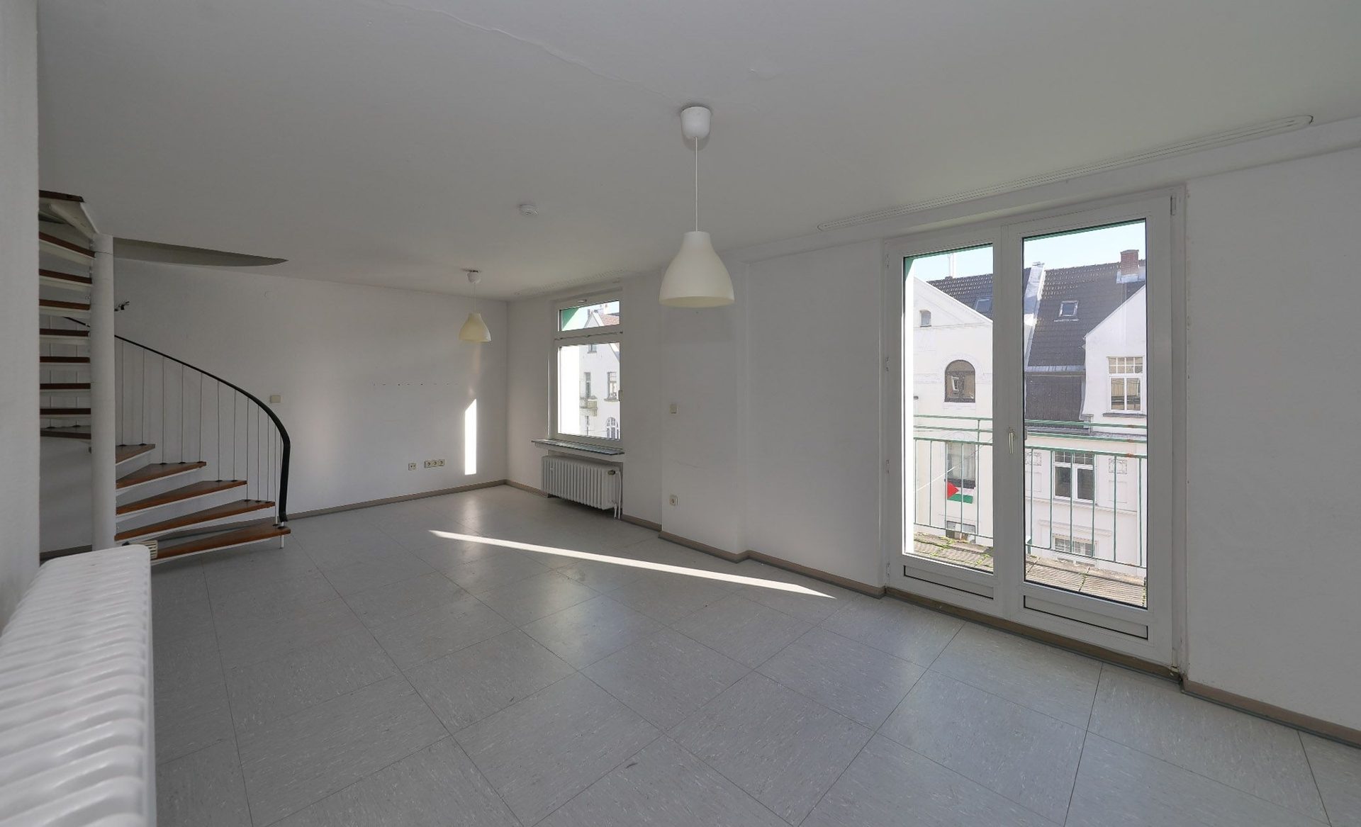 Immobilienangebot - Köln - Alle - Exponierte Lage am Manderscheider Platz!