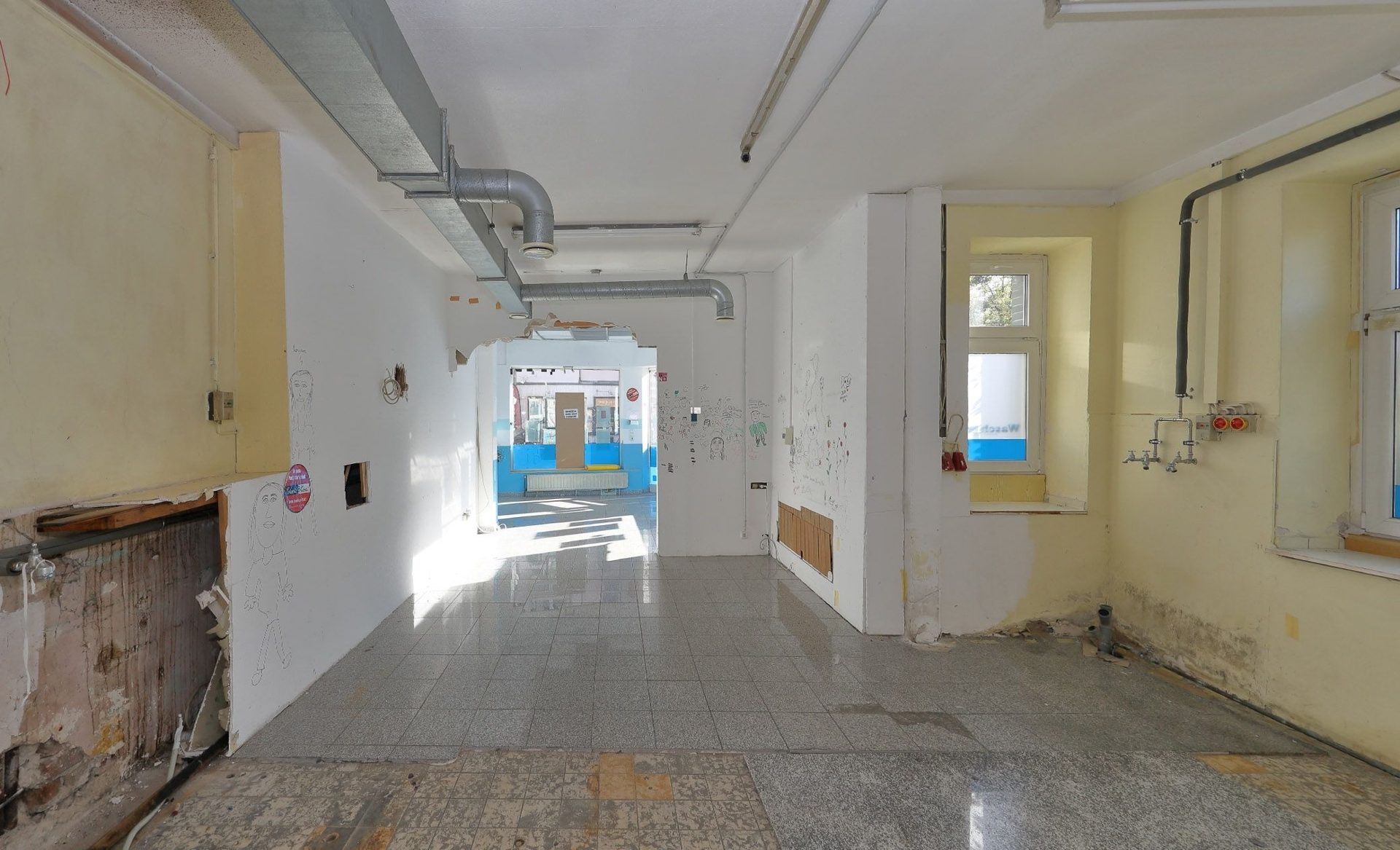 Immobilienangebot - Köln - Alle - Exponierte Lage am Manderscheider Platz!