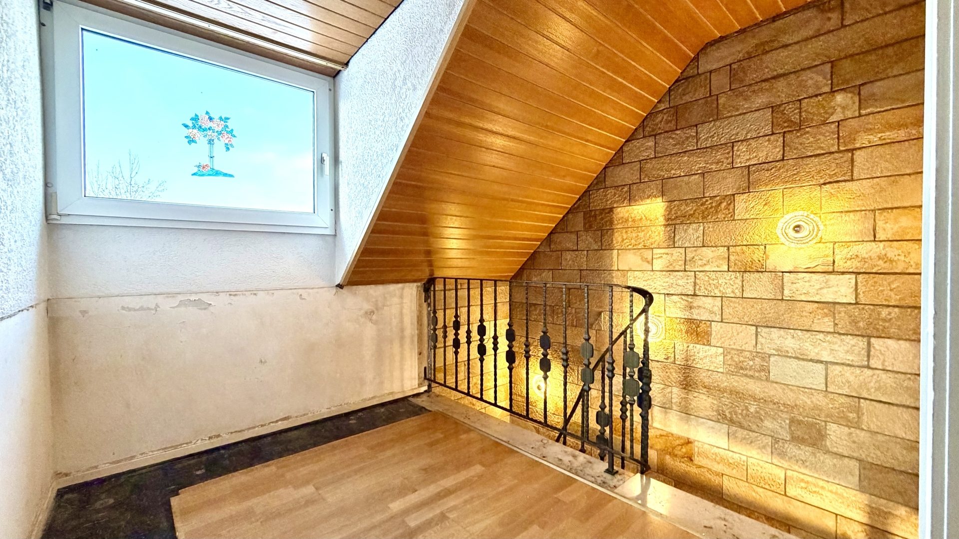 Immobilienangebot - Issum - Haus - Platz für Leben und Projekte: Zuhause mit Garage, Raum und Ideen
