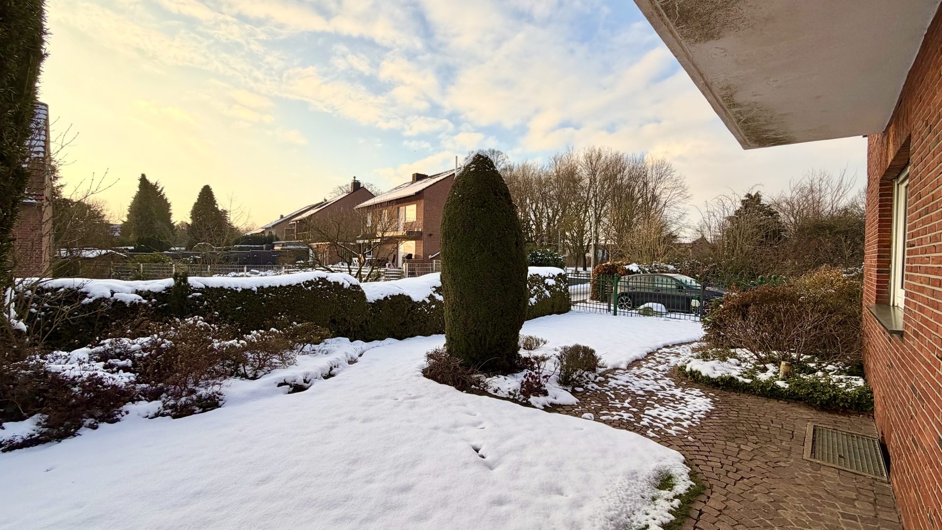 Immobilienangebot - Issum - Haus - Platz für Leben und Projekte: Zuhause mit Garage, Raum und Ideen