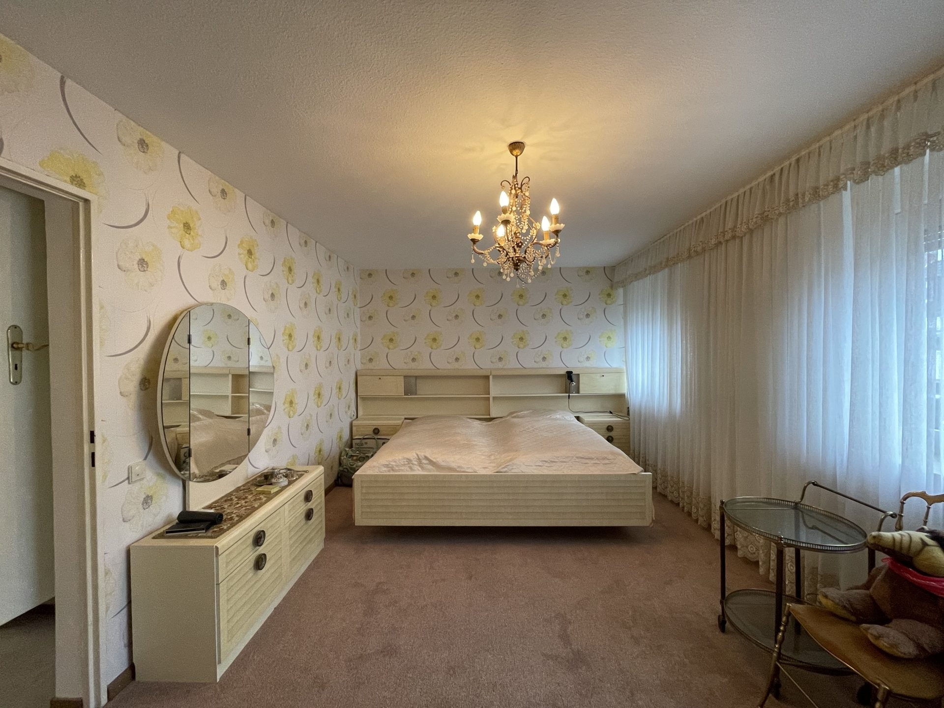 Immobilienangebot - Köln - Haus - Großes Grundstück mit 2 Garagen