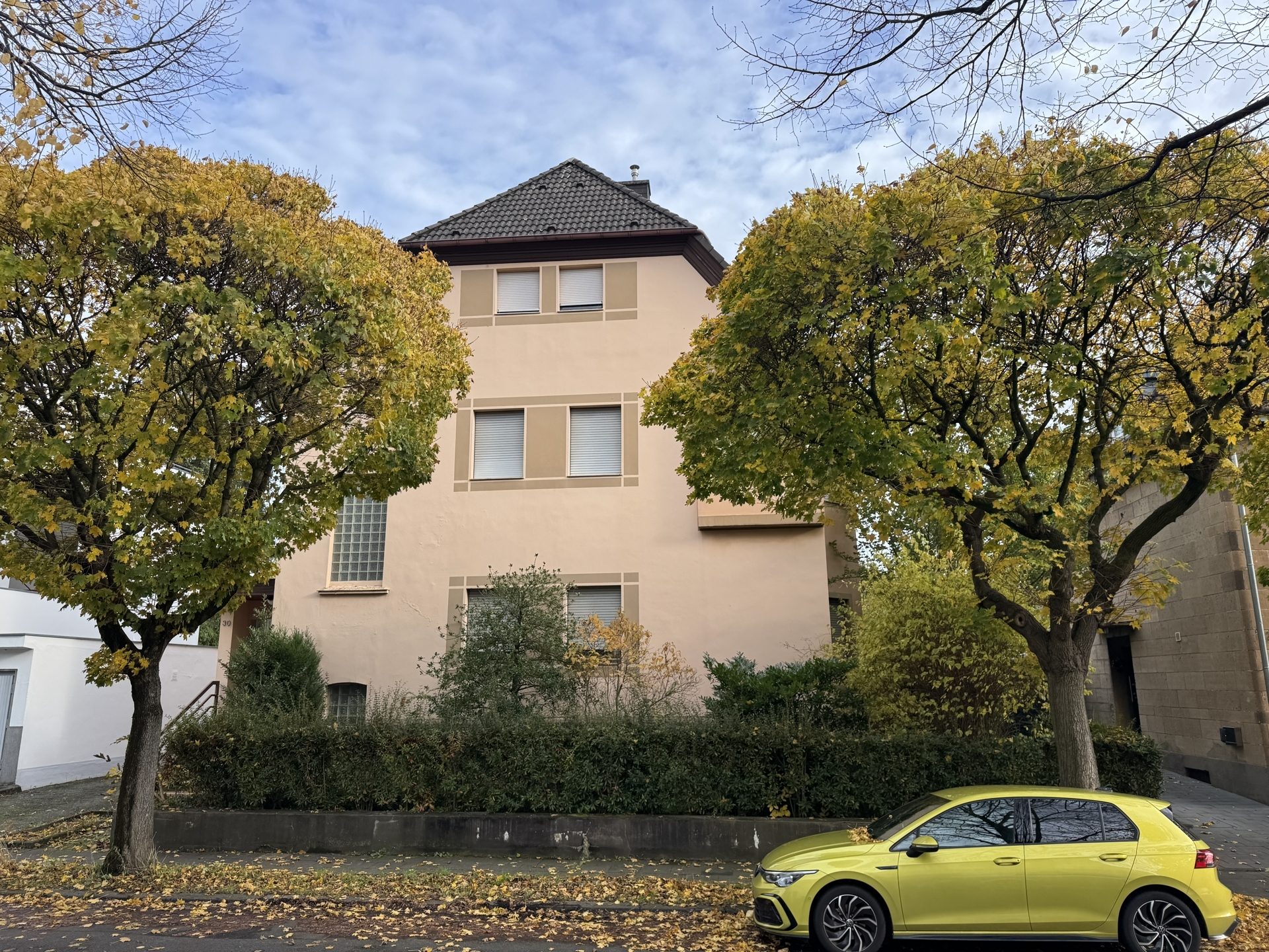 Immobilienangebot - Brühl - Haus - Historisches Stadthaus in bester Lage: Großzügiger Wohnraum und zahlreiche Nutzungsmöglichkeiten