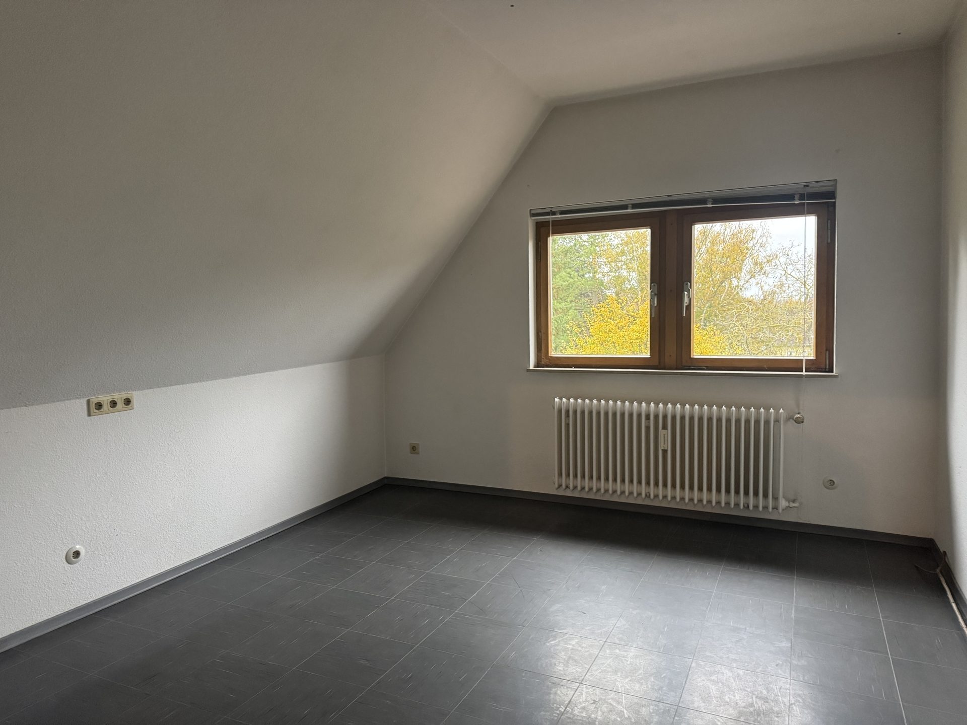 Immobilienangebot - Brühl - Haus - Historisches Stadthaus in bester Lage: Großzügiger Wohnraum und zahlreiche Nutzungsmöglichkeiten