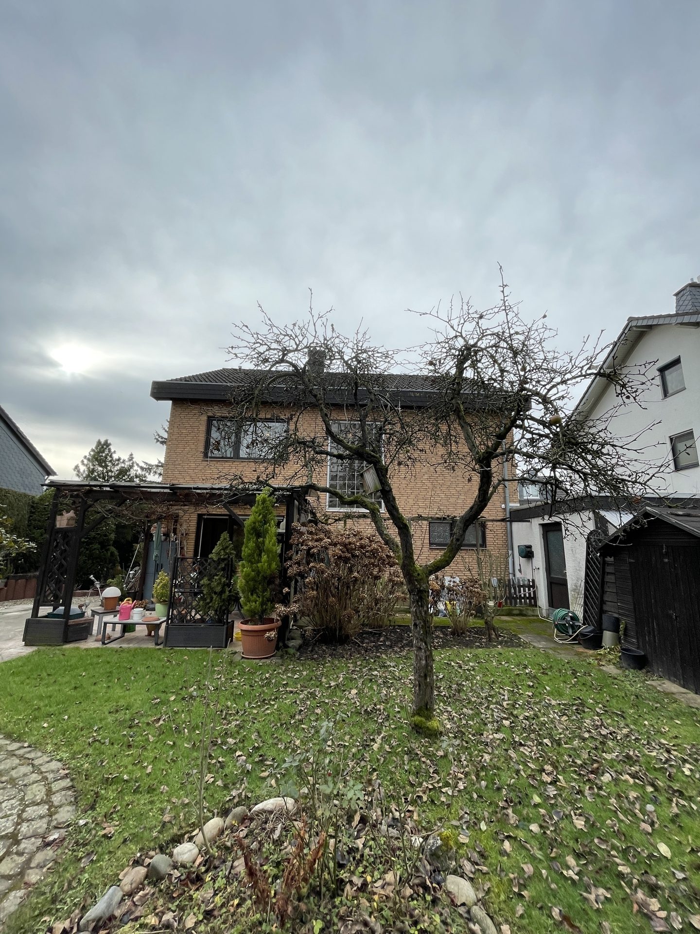 Immobilienangebot - Bornheim-Sechtem - Haus - Geräumiges Einfamilienhaus mit viel Potenzial in ruhiger Lage